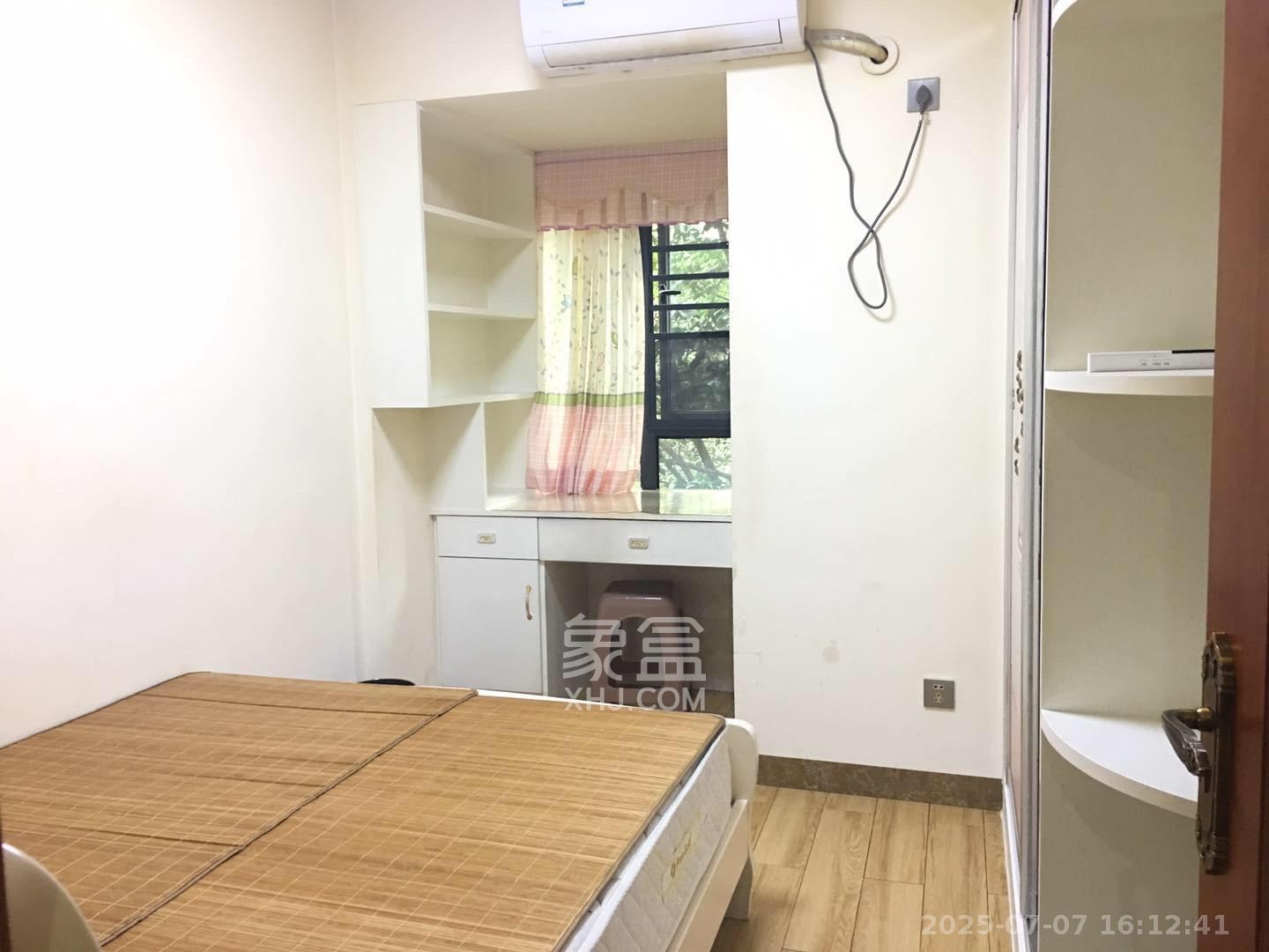 保利麓谷林语B区  3室2厅1卫   2500.00元/月室内图