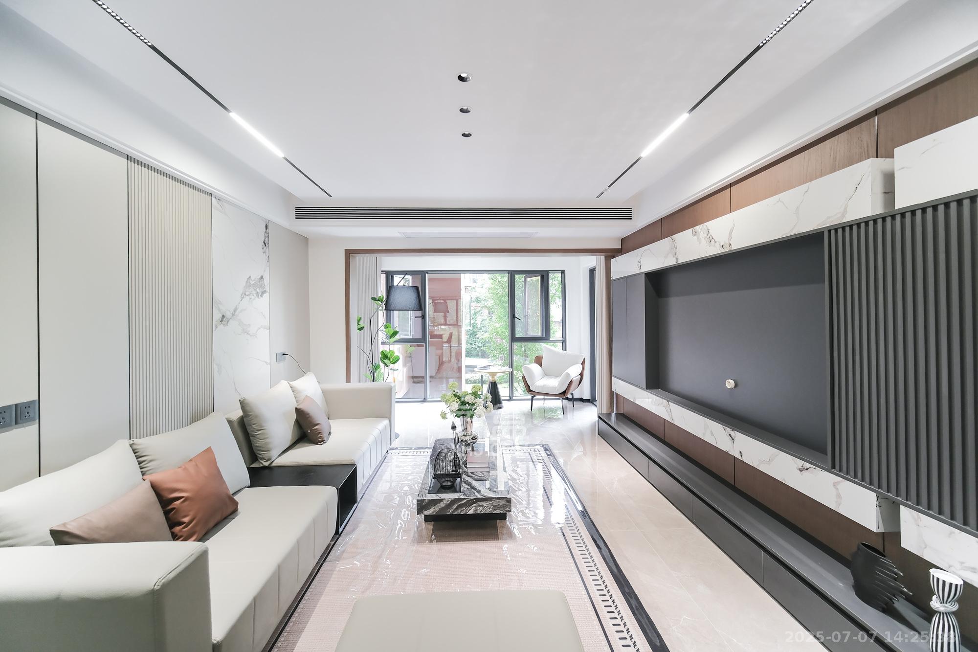 佳俊万家府 4室2厅2卫 102.8万 佳俊万家府 4室2厅2卫 102.8万客厅