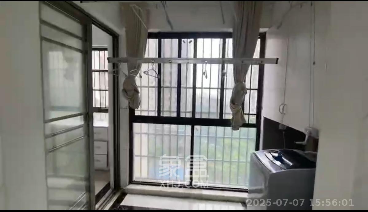 金科时代中心  3室1厅1卫   2100.00元/月室内图