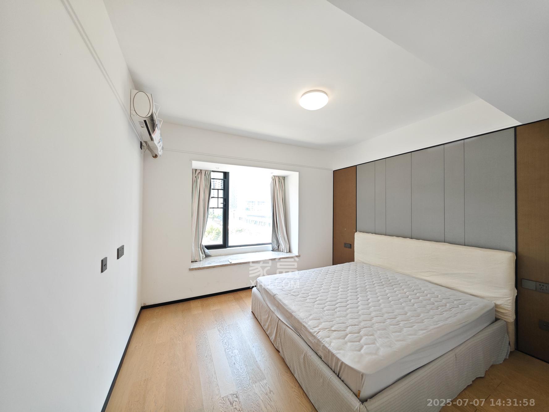 万科魅力之城天阔里  4室2厅2卫    180.0万 万科魅力之城天阔里  4室2厅2卫    180.0万卧室