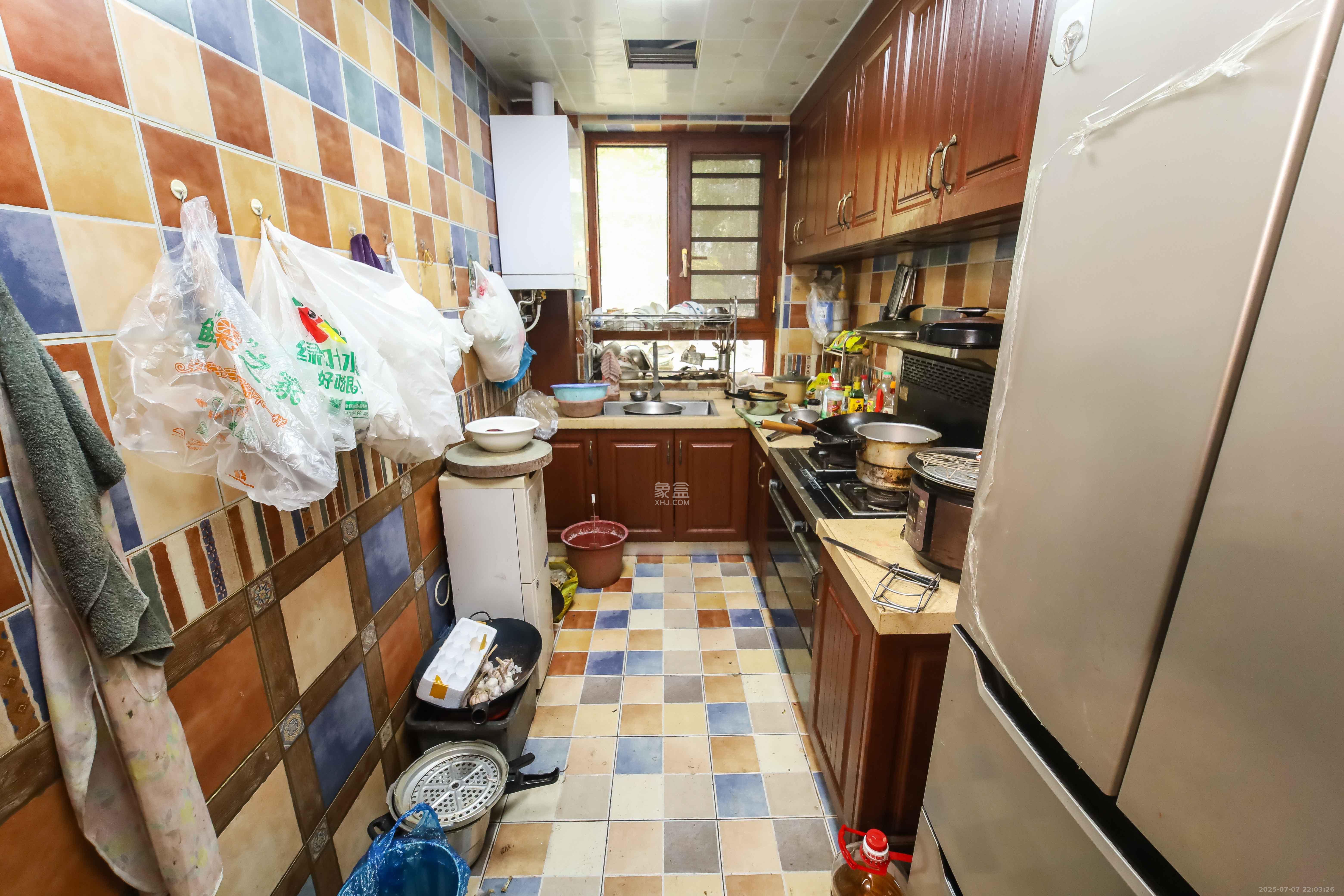 德政园  3室2厅2卫    89.8万 德政园  3室2厅2卫    89.8万厨房