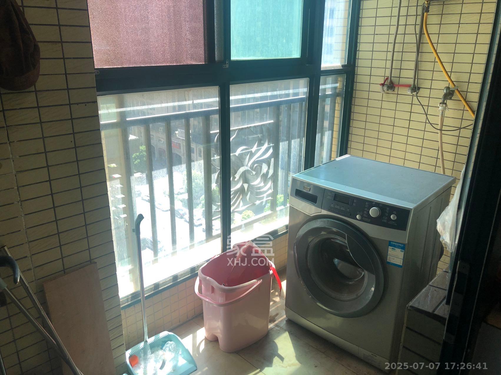 恒大绿洲  3室2厅2卫   2400.00元/月室内图