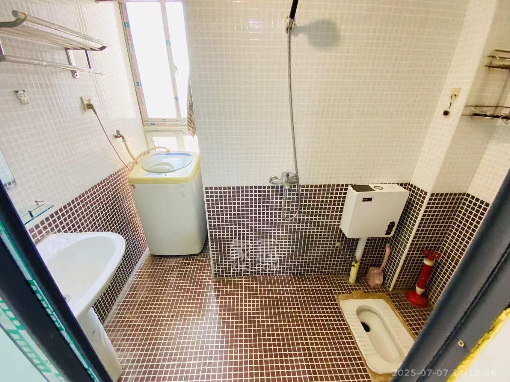 白沙晶城 1室1厅1卫 1800.0元/月 白沙晶城 1室1厅1卫 1800.0元/月室内图