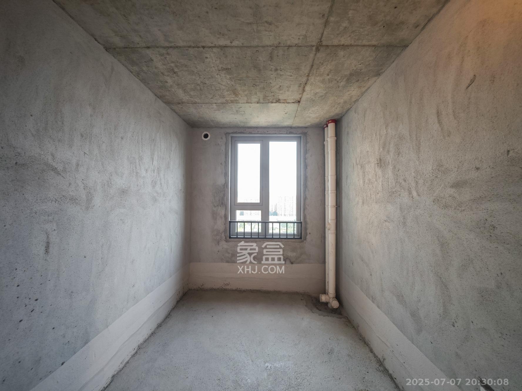 湘江壹号五期 5室2厅4卫 360.0万 湘江壹号五期 5室2厅4卫 360.0万卫生间