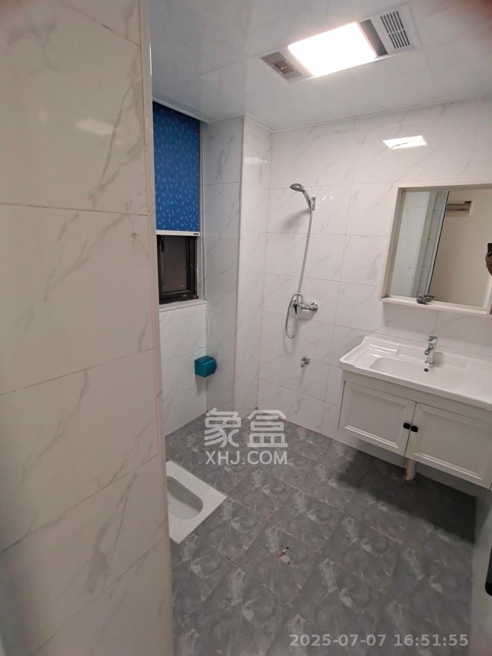 嘉雨东苑  3室2厅2卫   3000.00元/月