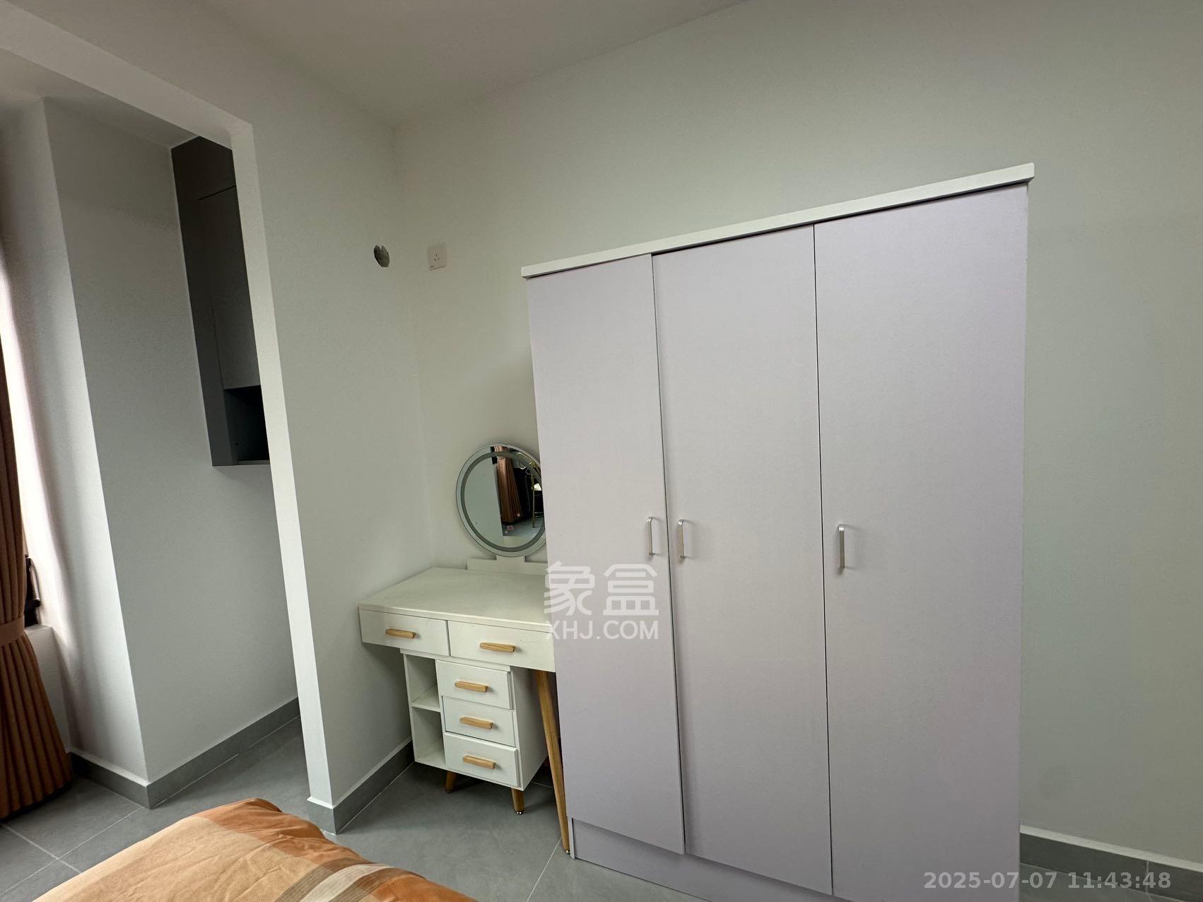 中海珑悦府 1室1厅1卫 1300.0元/月 中海珑悦府 1室1厅1卫 1300.0元/月室内图