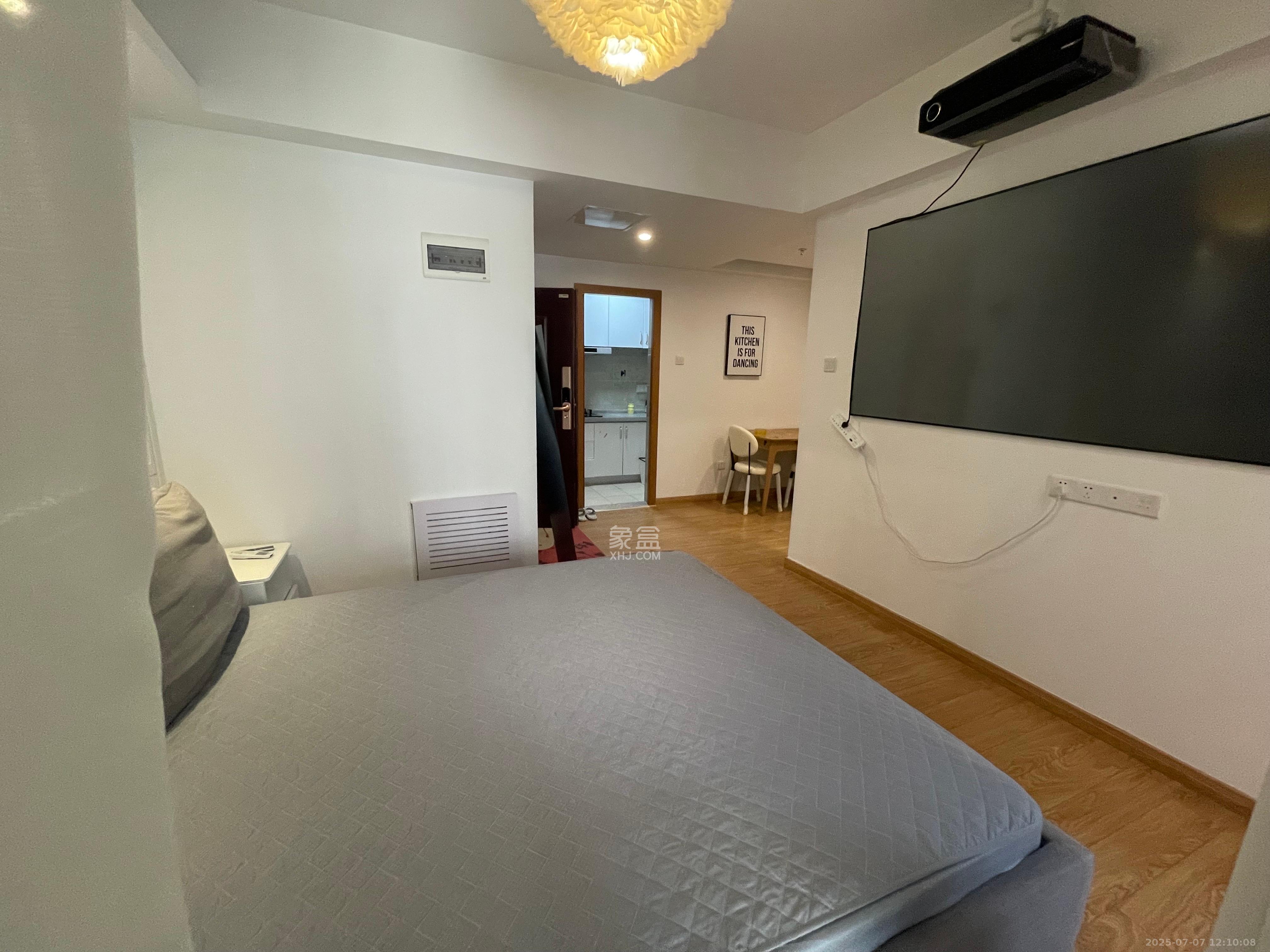 荣泰广场  2室1厅1卫    2300.0元/月室内图