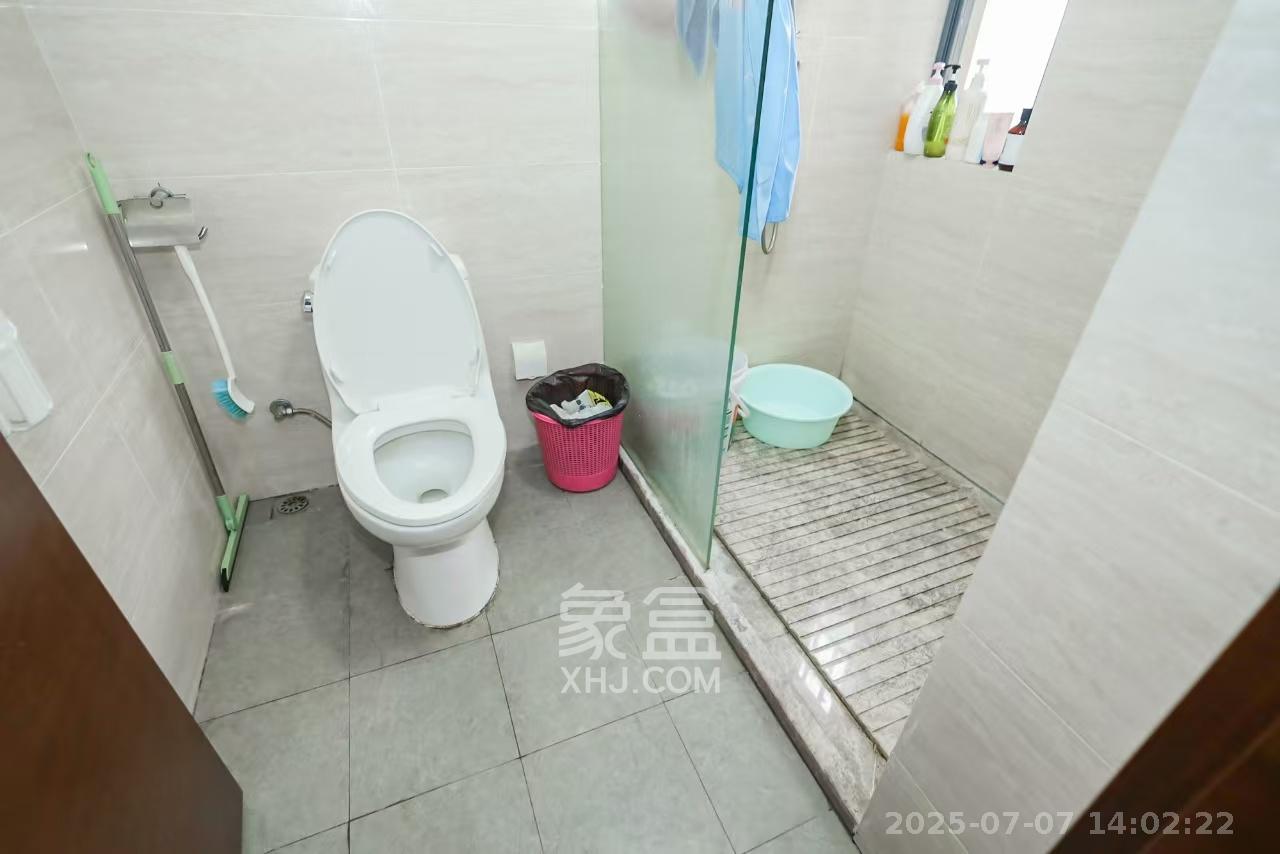 荣泰广场  3室2厅1卫   2700.00元/月室内图