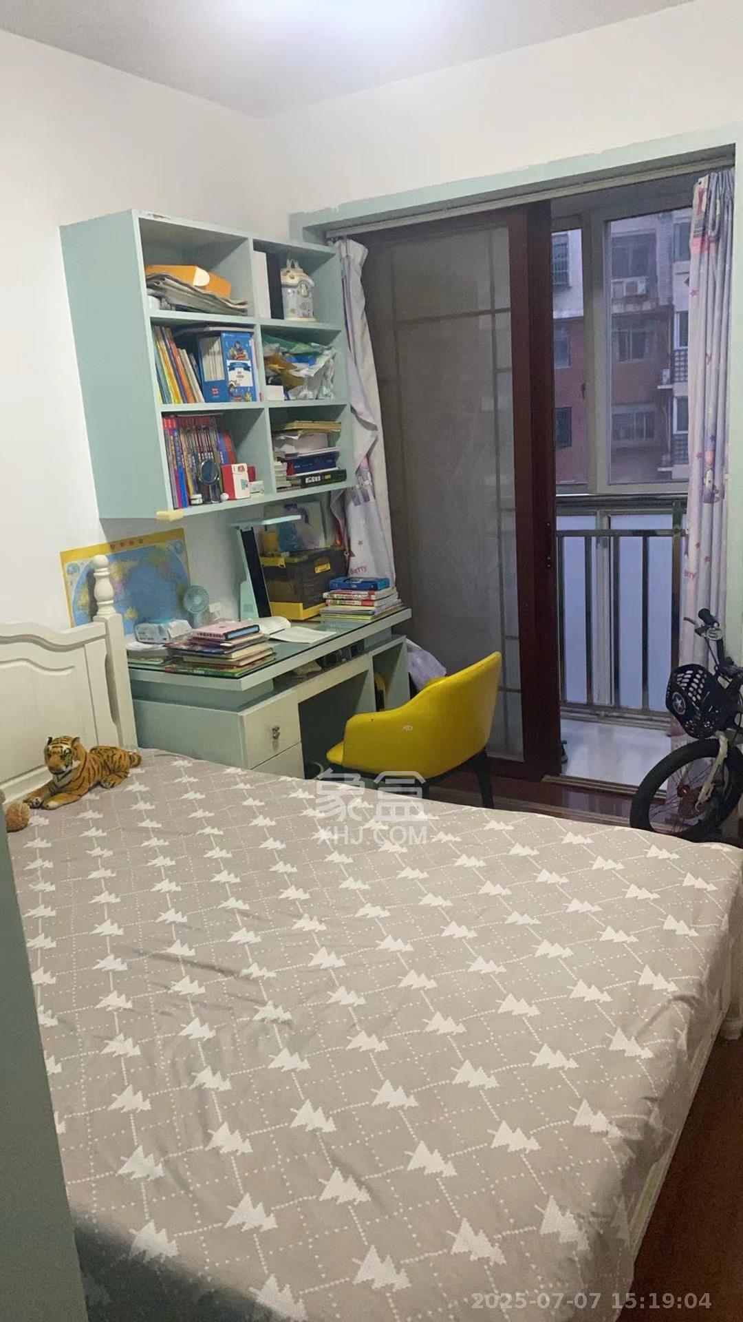 万煦园  3室2厅2卫   2600.00元/月室内图