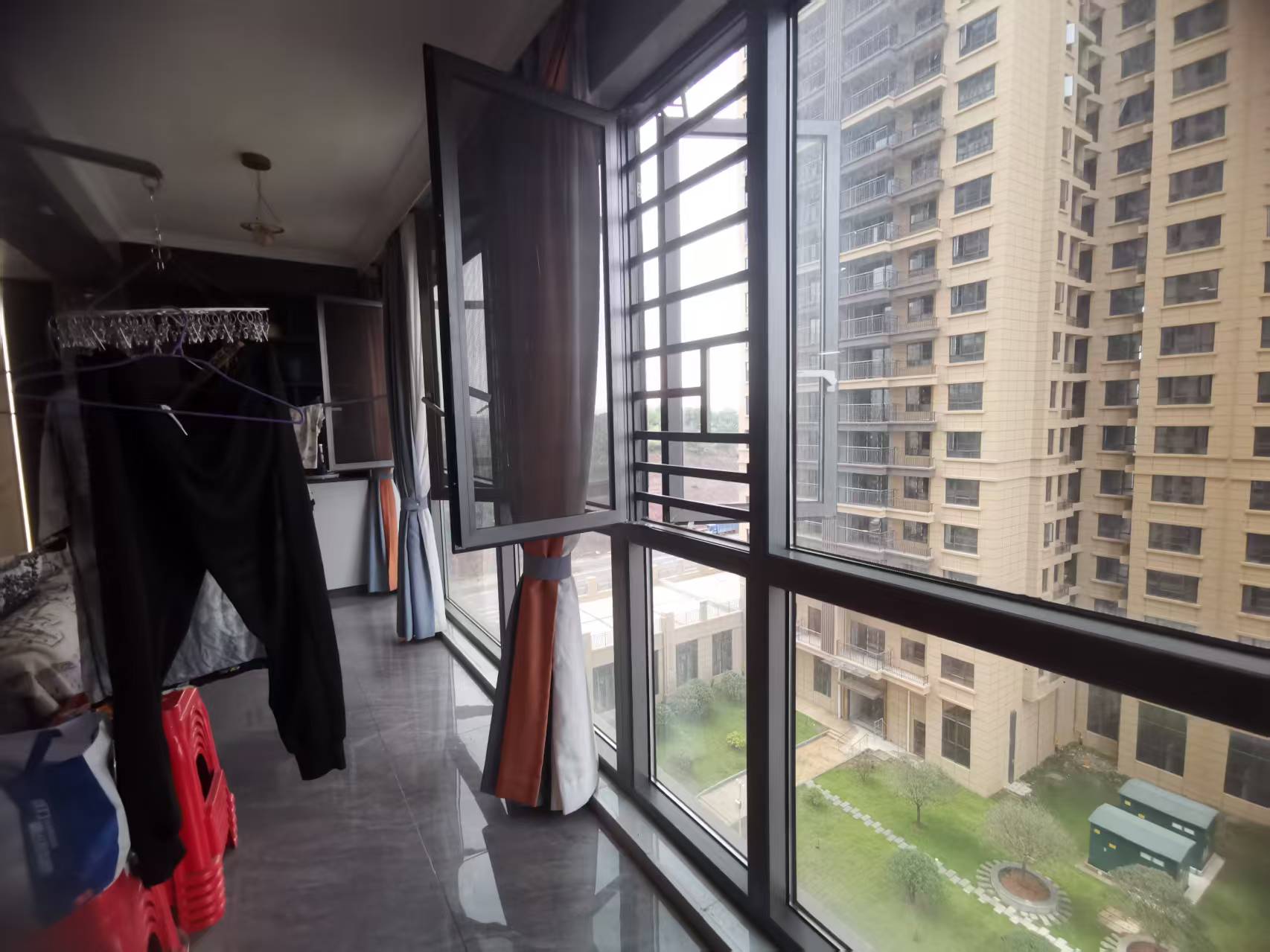 北建理想城 4室2厅1卫 2000.0元/月 北建理想城 4室2厅1卫 2000.0元/月室内图