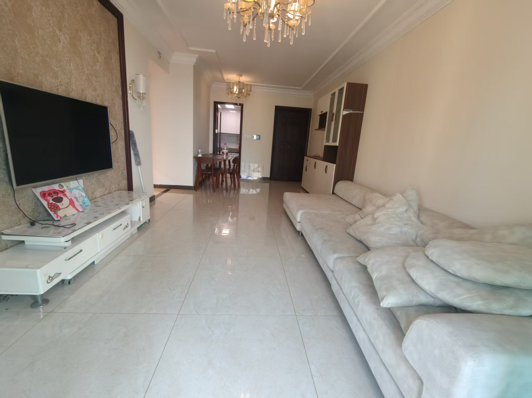 恒大绿洲 3室2厅2卫 2200.0元/月 恒大绿洲 3室2厅2卫 2200.0元/月室内图