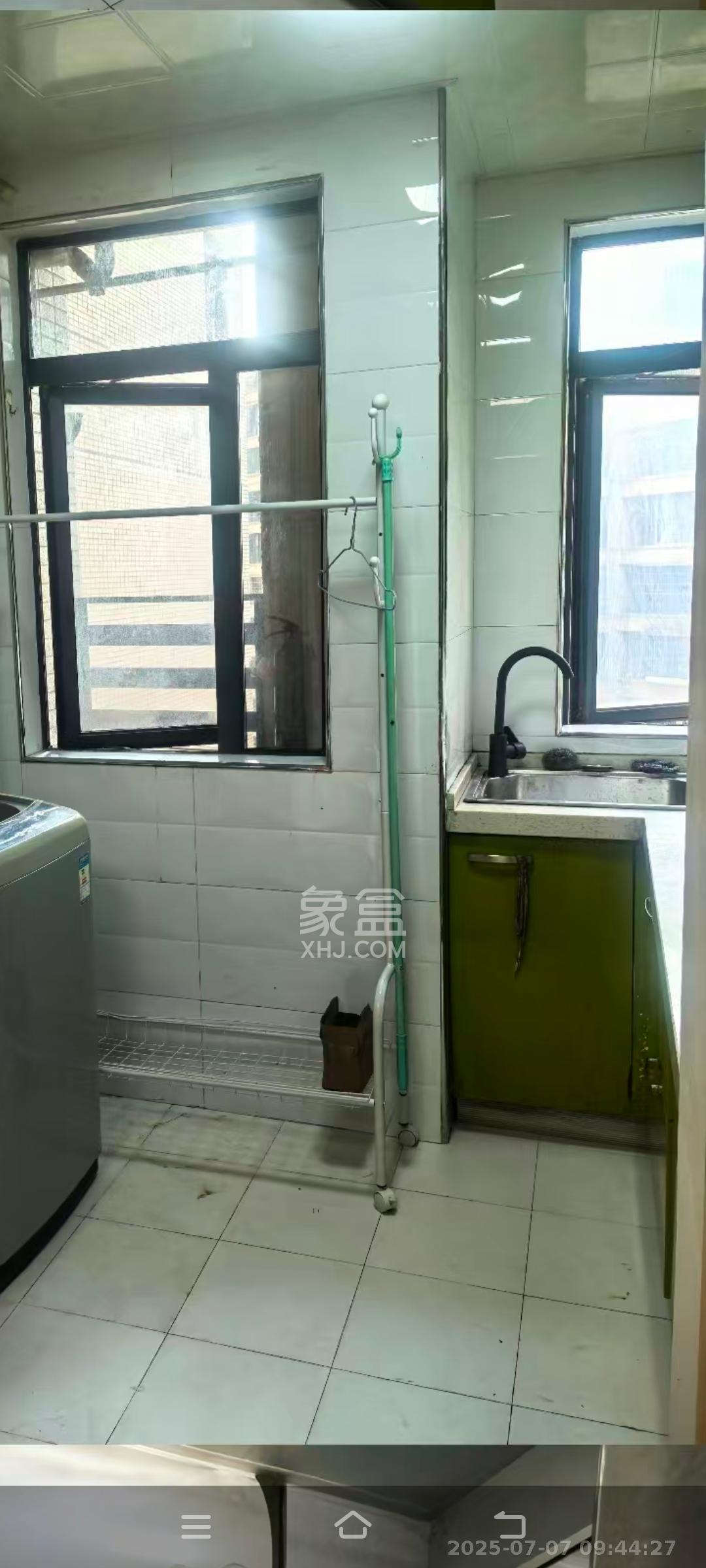 保利麓谷林语I区  1室1厅1卫   1100.00元/月室内图