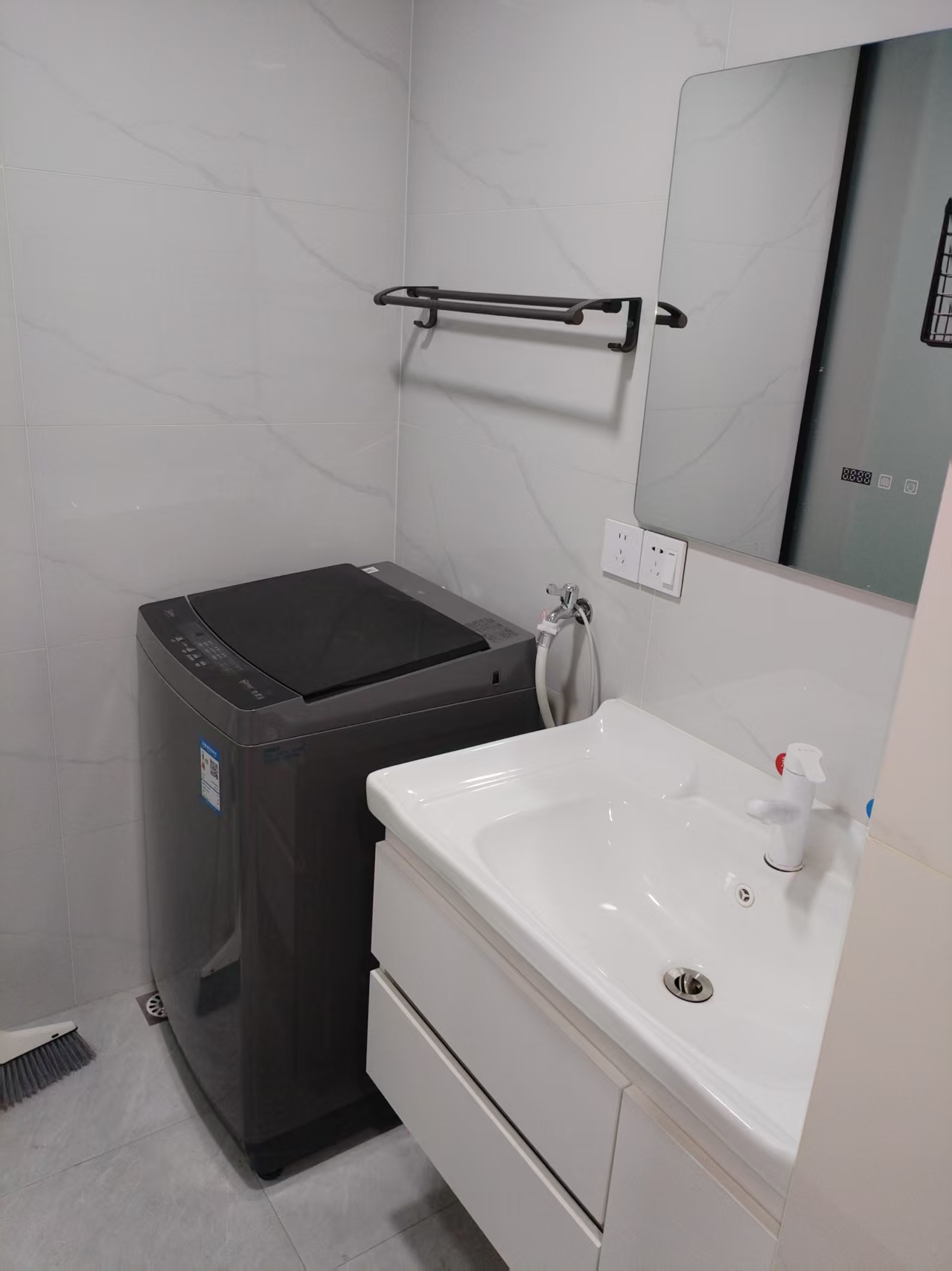 高新活力城  1室1厅1卫   1400.00元/月室内图