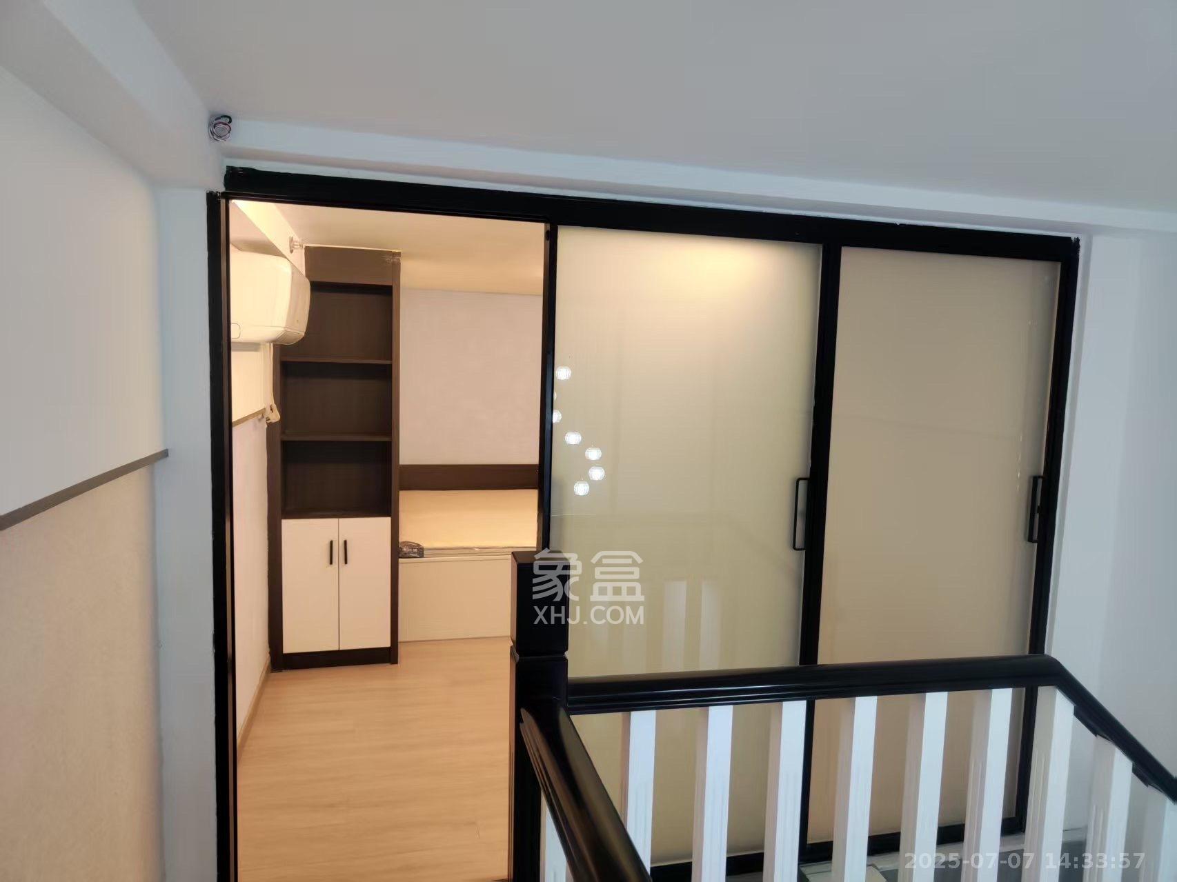 金茂建发泊悦  2室2厅1卫   2200.00元/月室内图