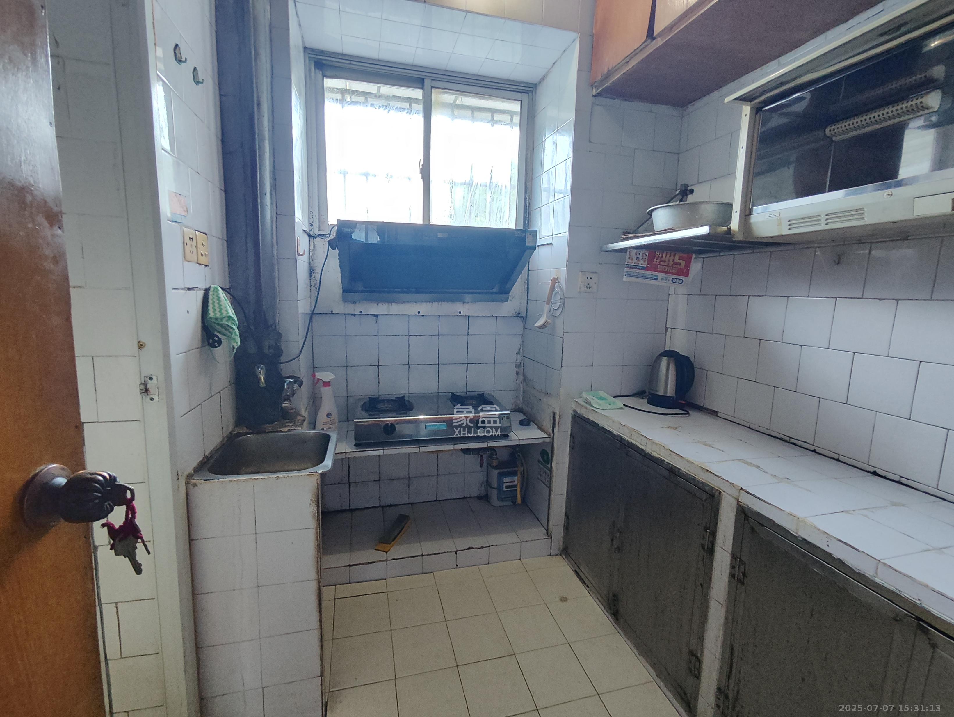 阿弥岭一二片 1室0厅0卫 1500.0元/月 阿弥岭一二片 1室0厅0卫 1500.0元/月室内图