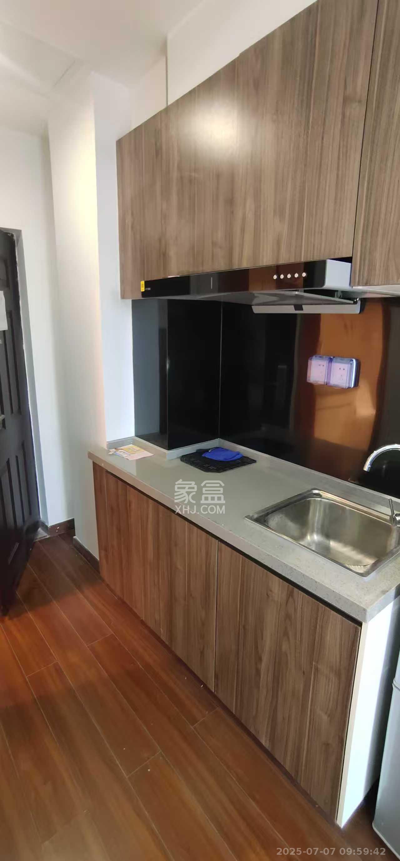 荣泰广场  1室1厅1卫    1400.0元/月室内图