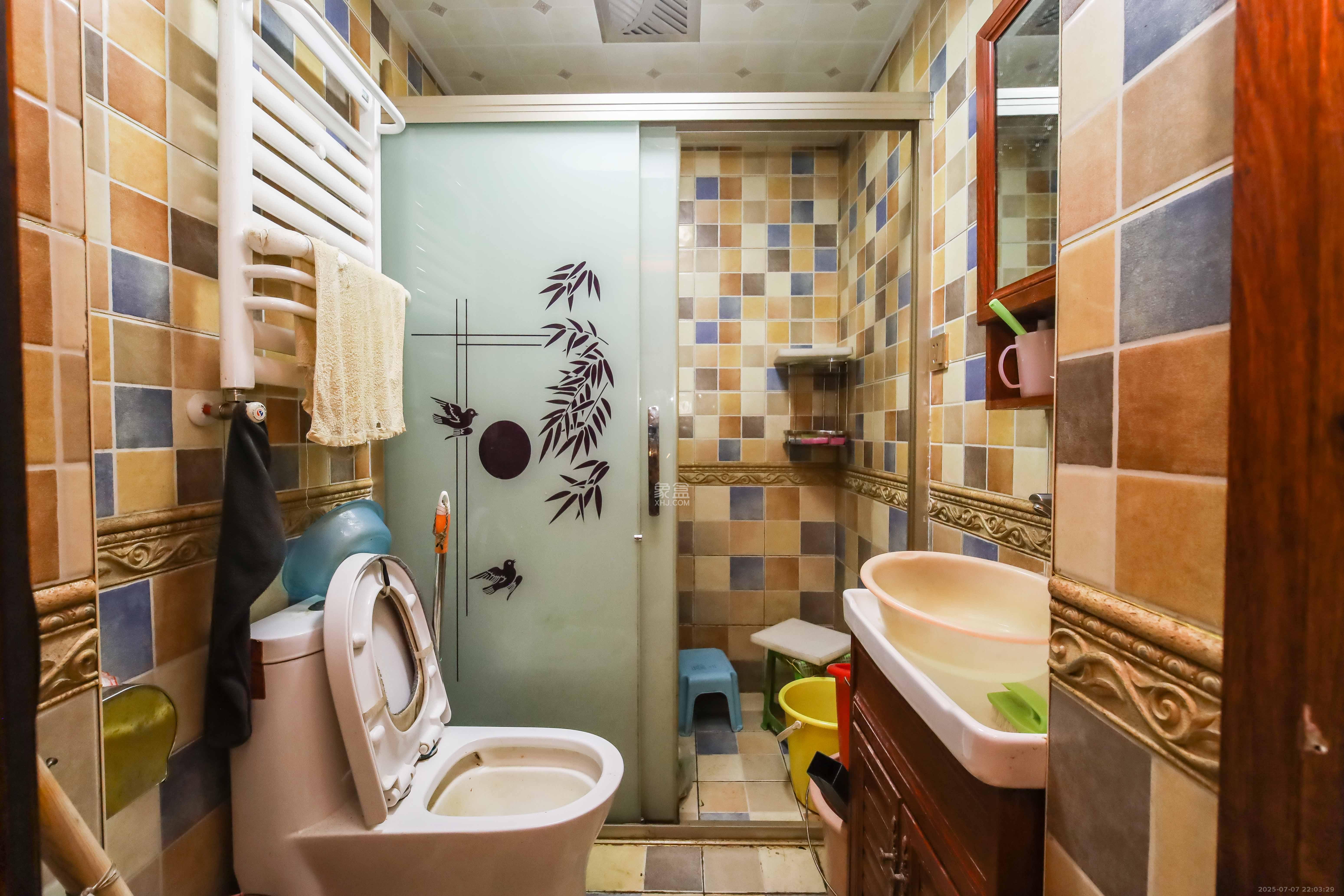 德政园  3室2厅2卫    89.8万 德政园  3室2厅2卫    89.8万卫生间