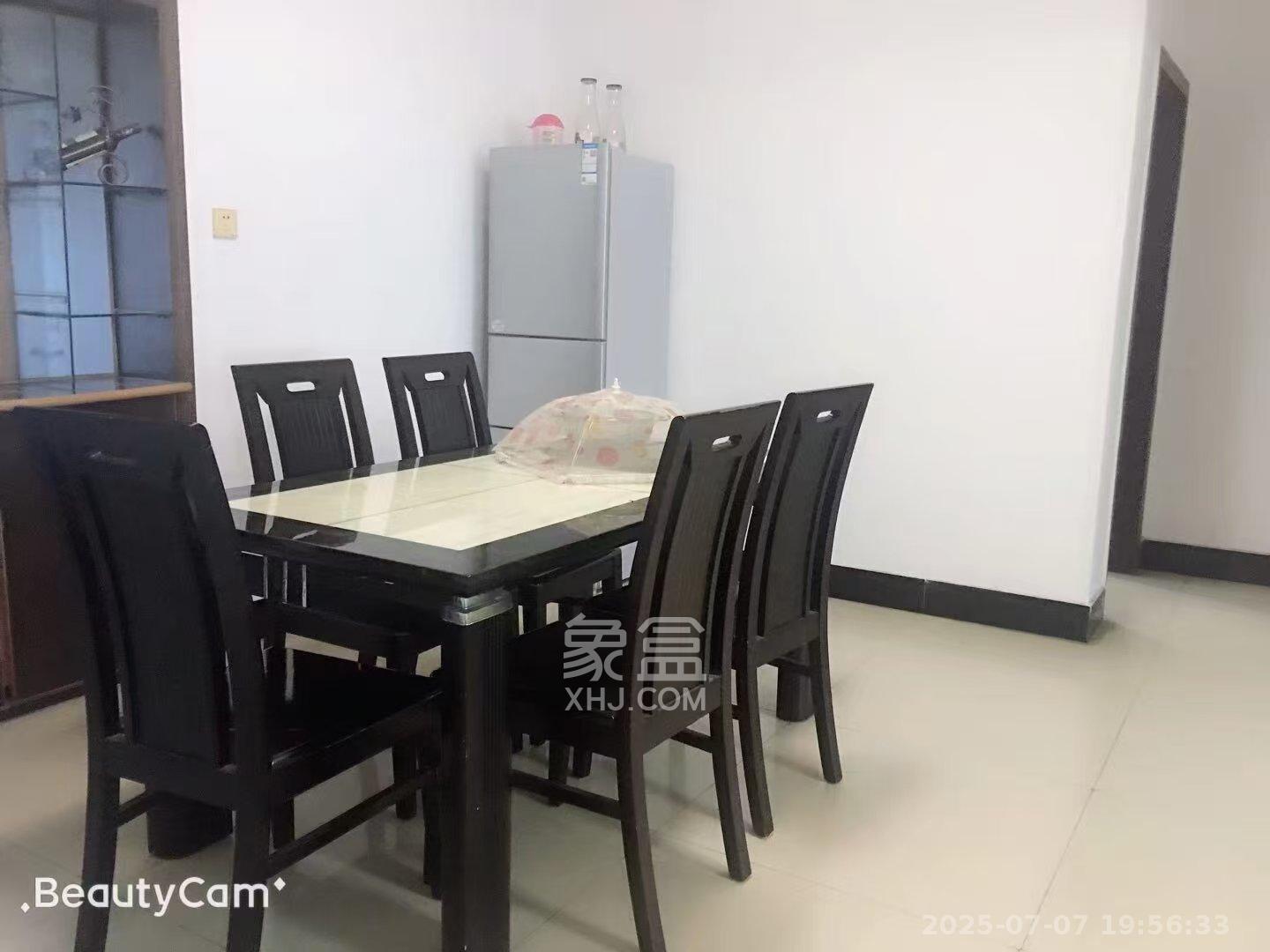 长沙金丰小区  2室2厅2卫   2000.00元/月室内图