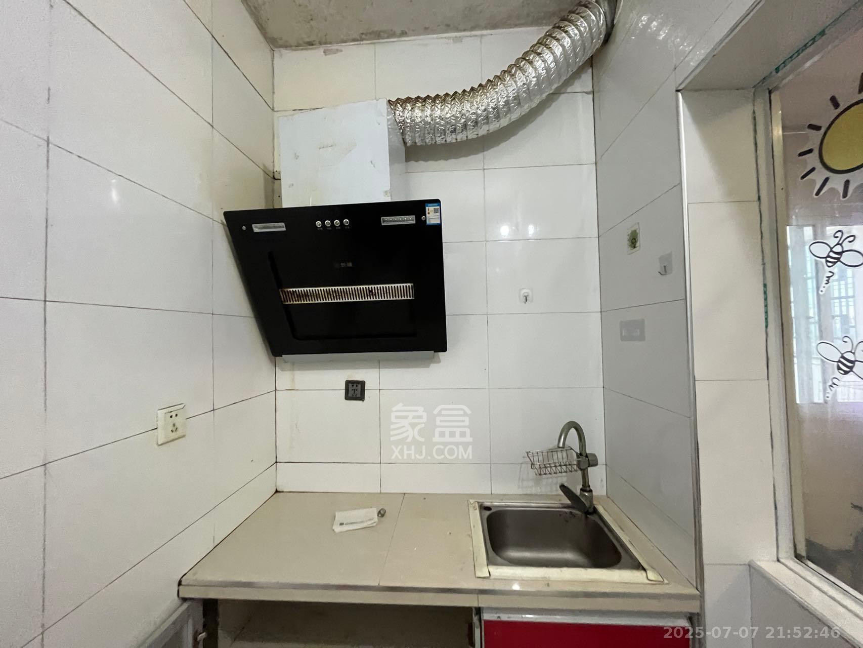 嘉宇盛世华章  1室1厅1卫    1100.0元/月 嘉宇盛世华章  1室1厅1卫    1100.0元/月室内图