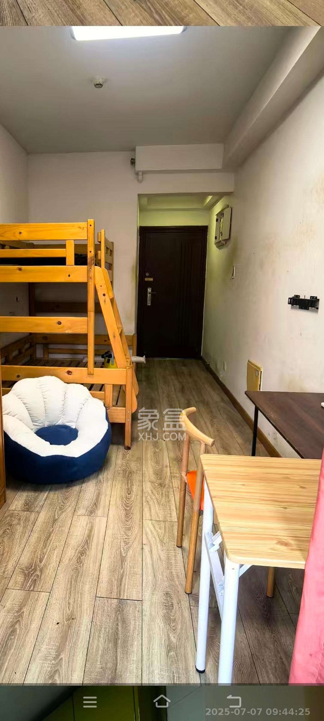 保利麓谷林语I区  1室1厅1卫   1100.00元/月室内图