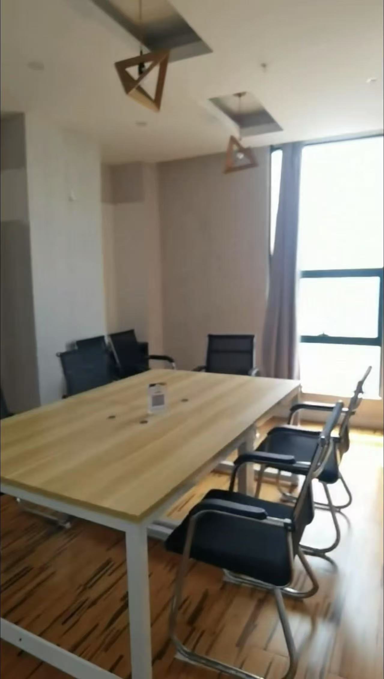 星华大厦  1室0厅0卫   8200.00元/月室内图