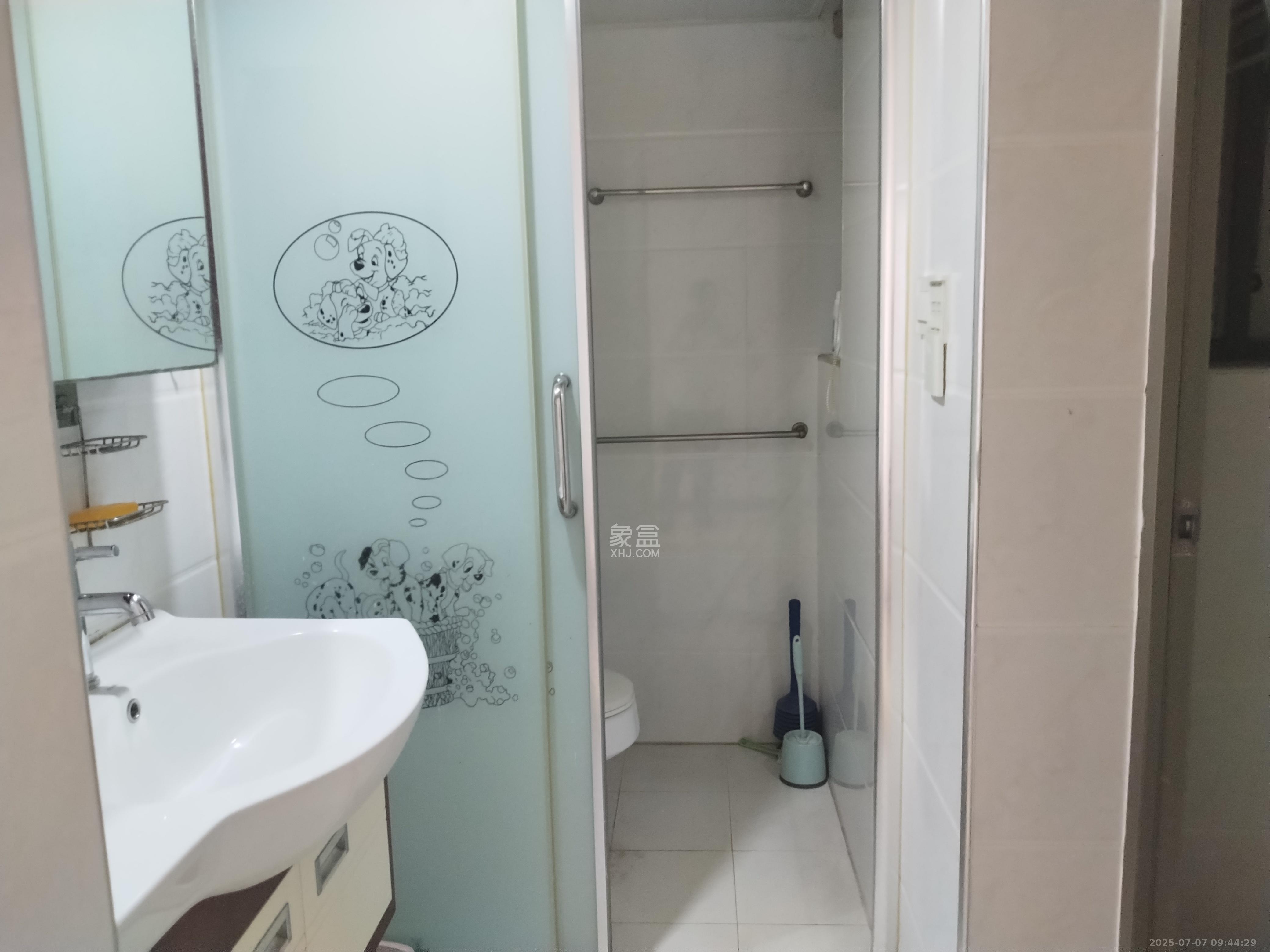 万象新天  4室2厅1卫    2600.0元/月 万象新天  4室2厅1卫    2600.0元/月室内图