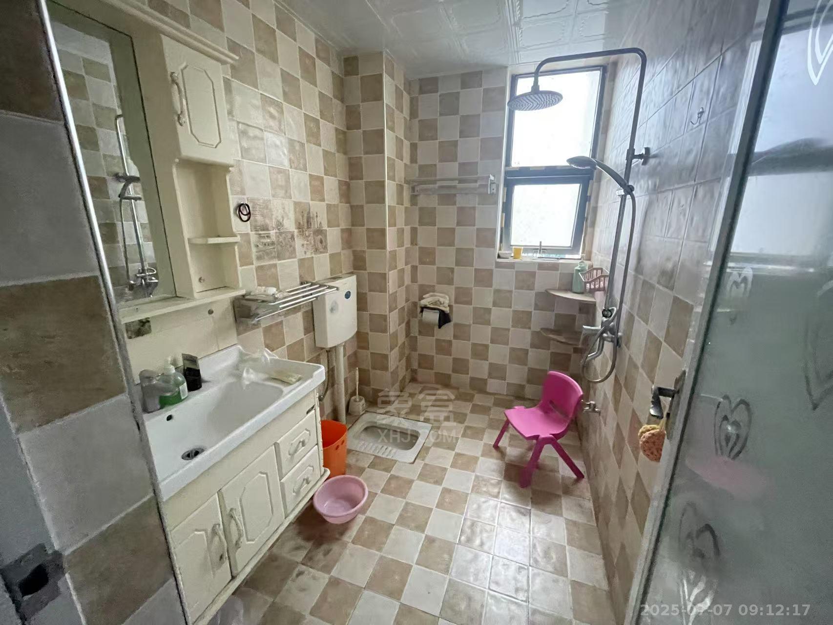 美的城一期 2室1厅1卫 1500.0元/月 美的城一期 2室1厅1卫 1500.0元/月室内图