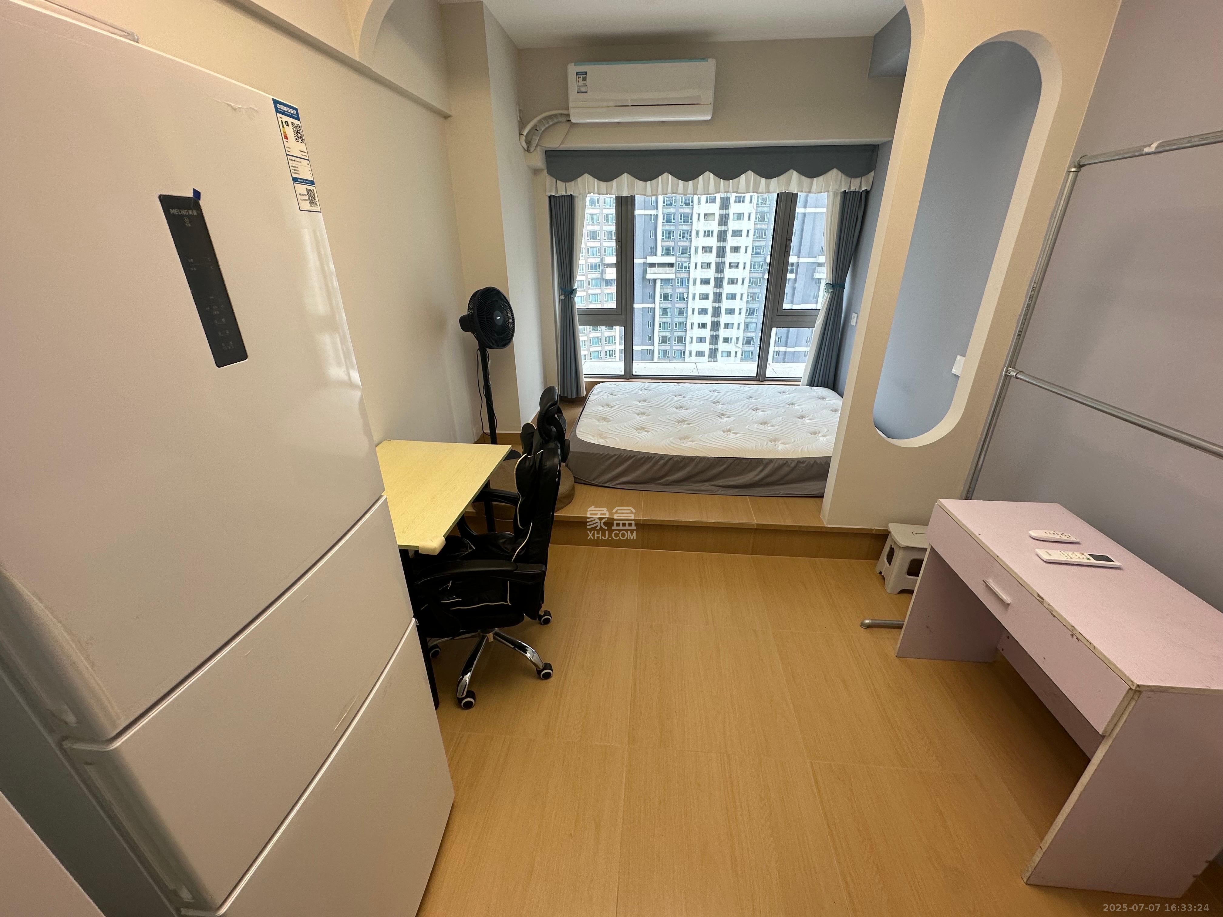 保利天禧EF区  2室1厅1卫    1600.0元/月室内图1