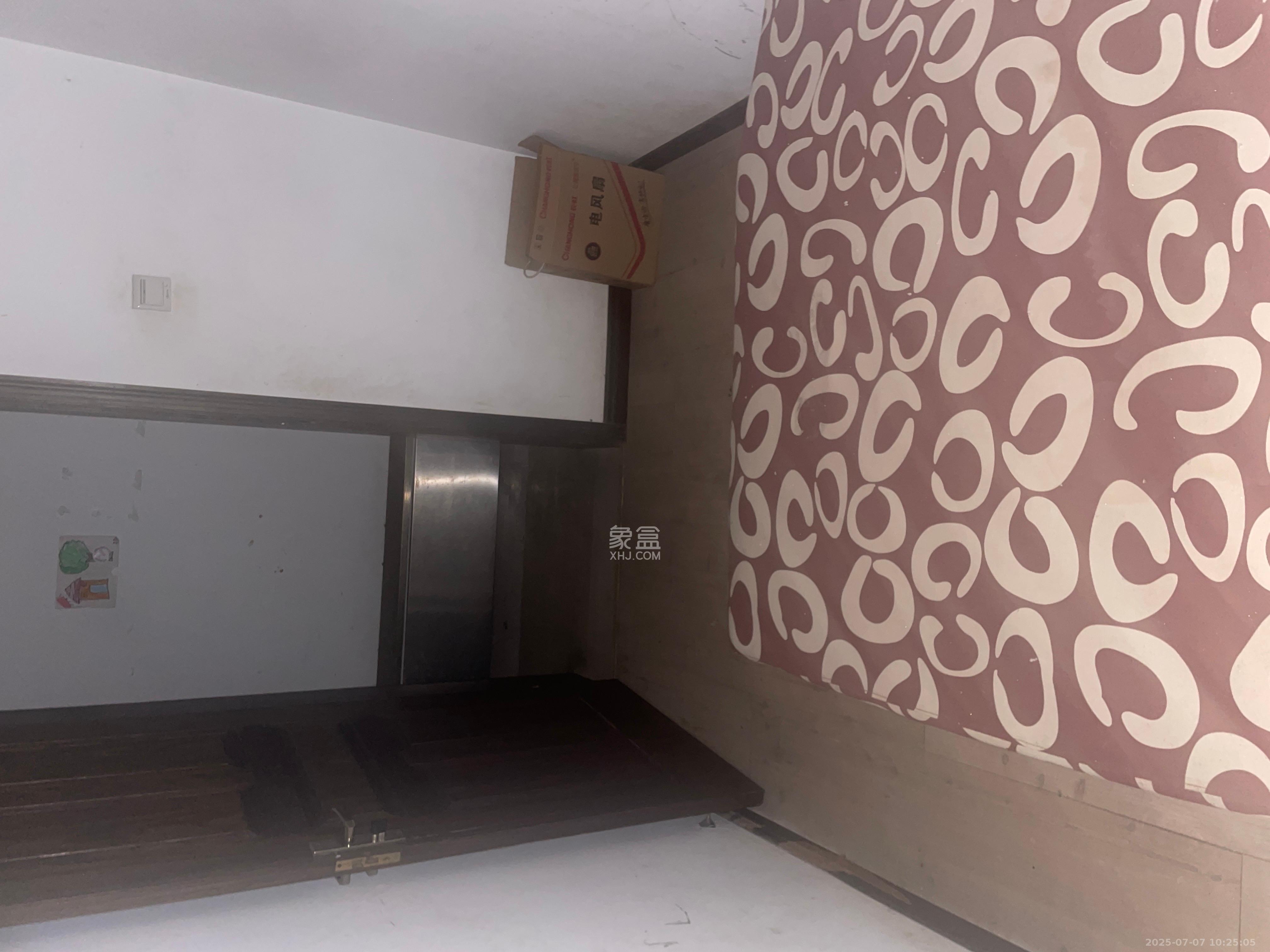 金泉公寓  5室2厅2卫    2300.0元/月室内图