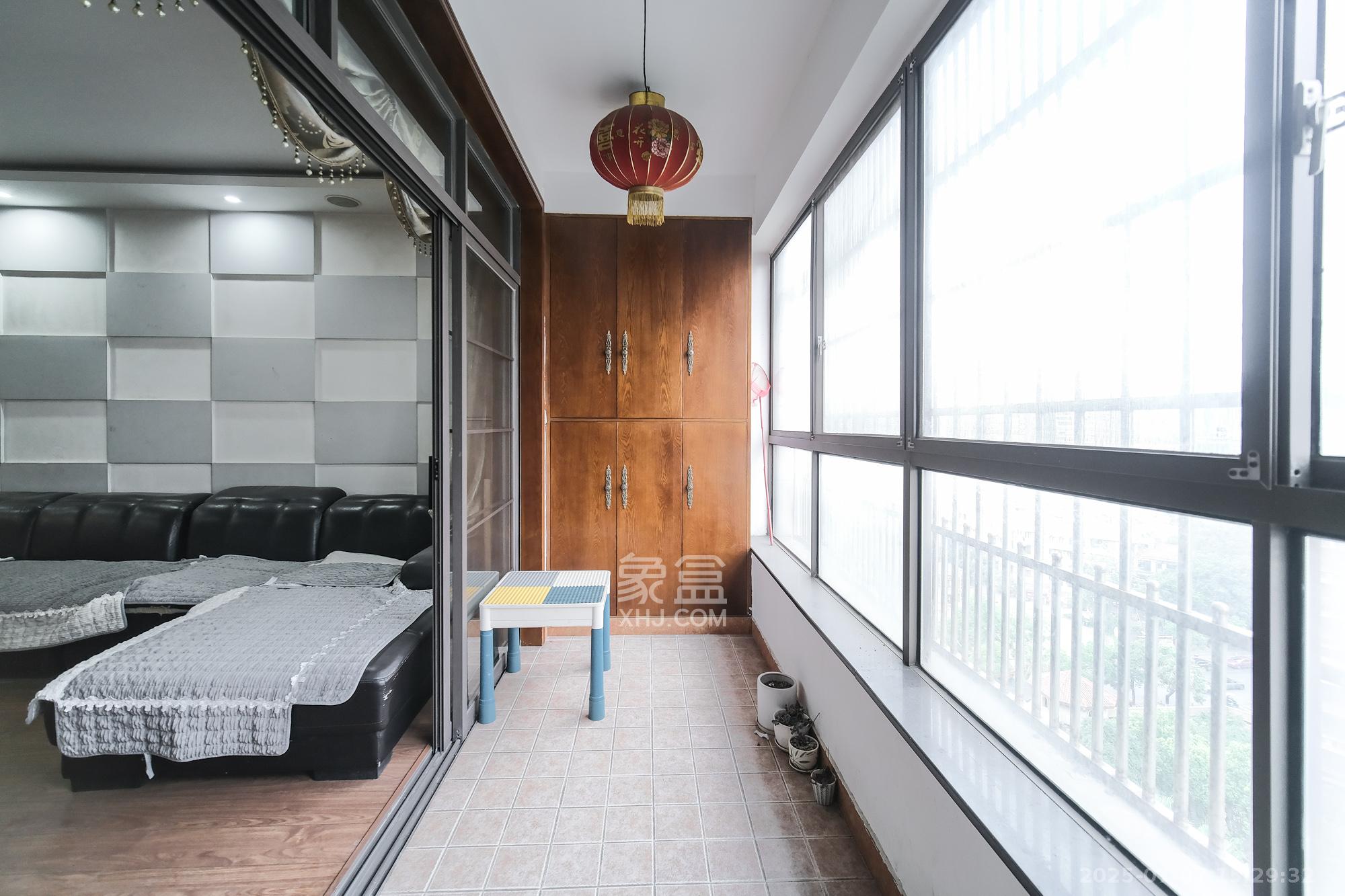 好望谷  3室2厅2卫    70.8万 好望谷  3室2厅2卫    70.8万阳台