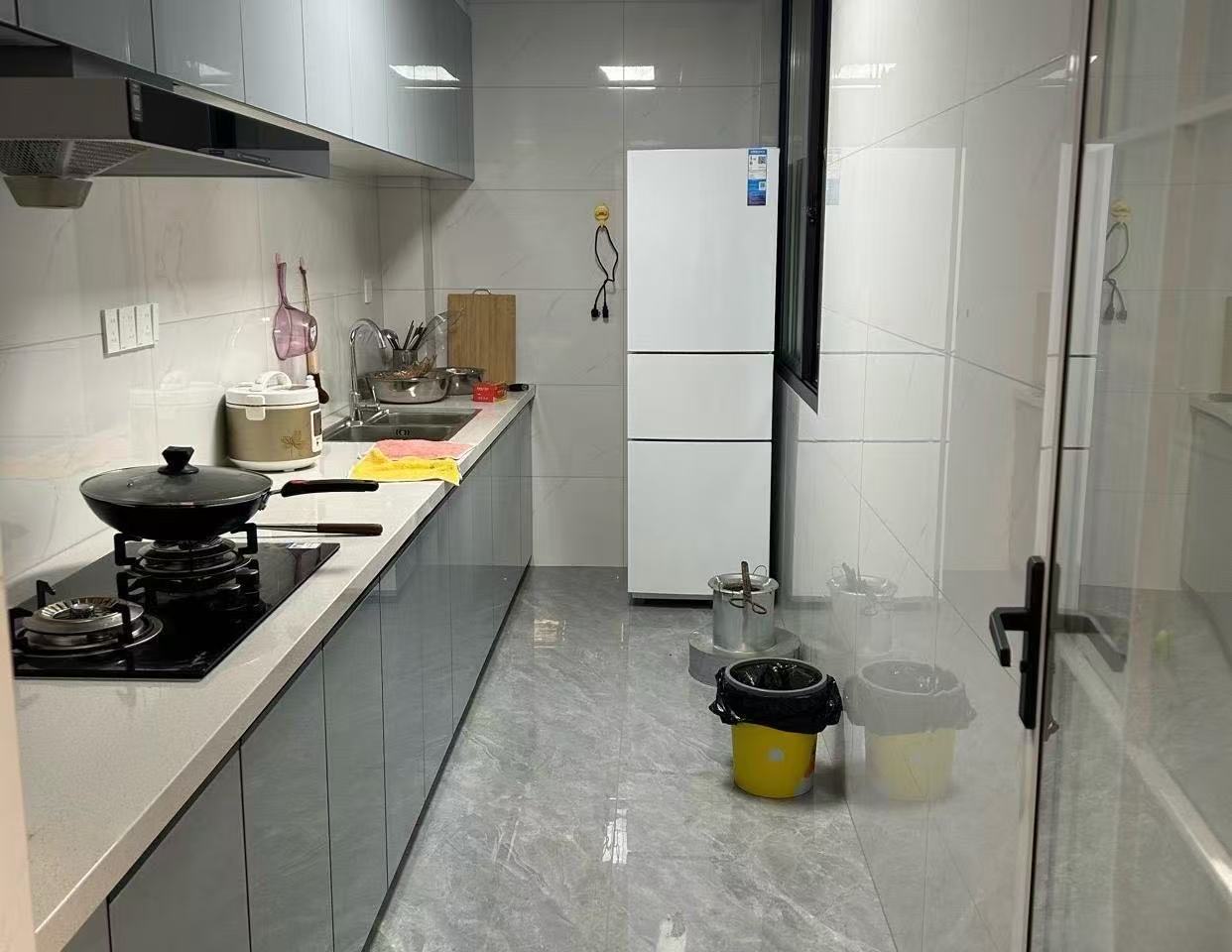 天嘉翰廷 3室2厅2卫 2400.0元/月 天嘉翰廷 3室2厅2卫 2400.0元/月户型图