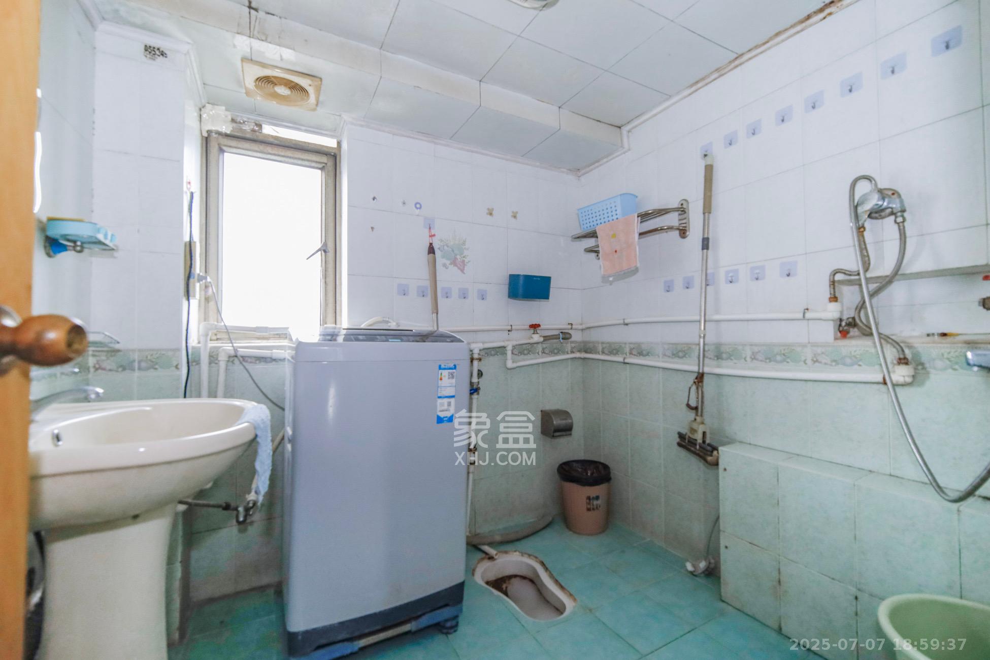 南园小区  3室2厅1卫   1600.00元/月室内图