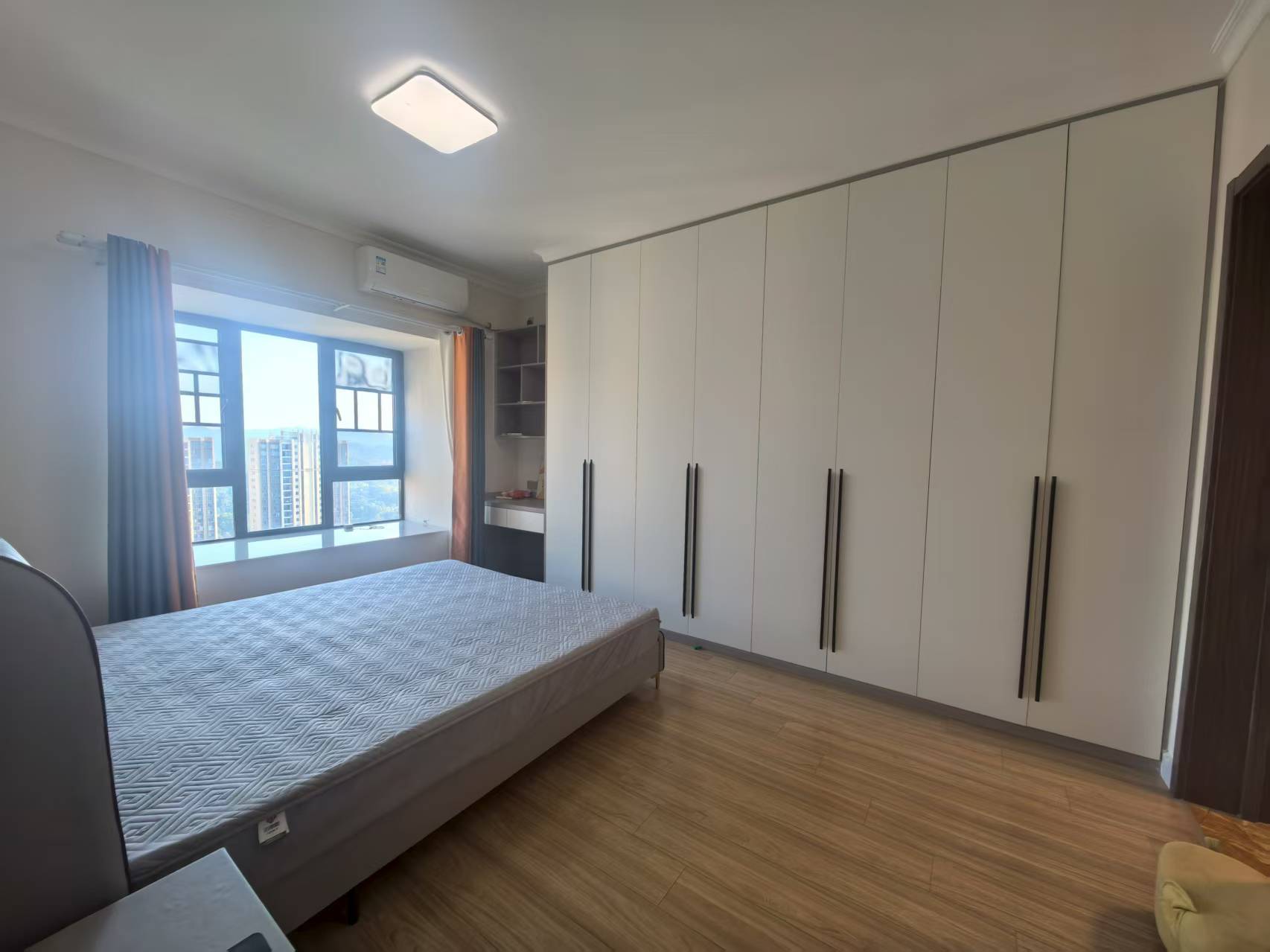 碧桂园梓山府 3室2厅2卫 2000.0元/月 碧桂园梓山府 3室2厅2卫 2000.0元/月室内图