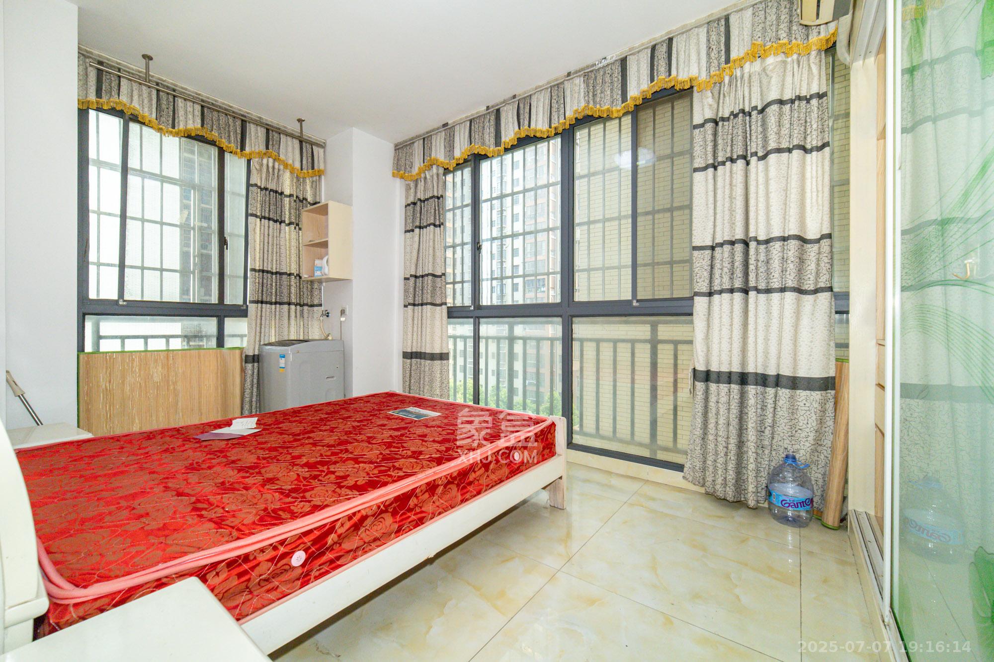 楚天世纪城东苑  3室2厅1卫    49.8万 楚天世纪城东苑  3室2厅1卫    49.8万卧室