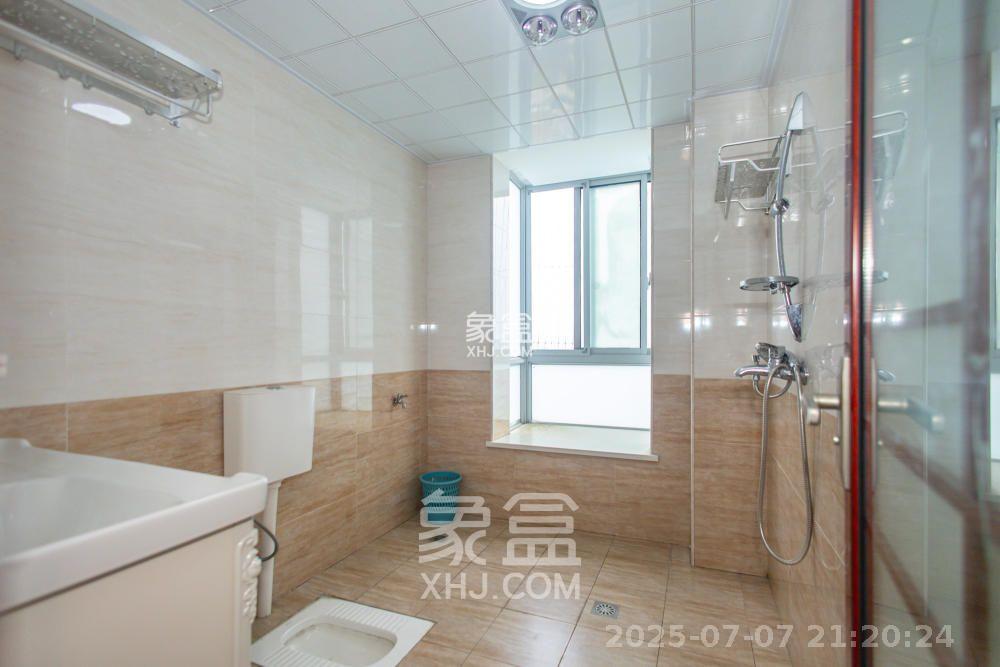 星邮公寓  5室2厅2卫   2600.00元/月室内图