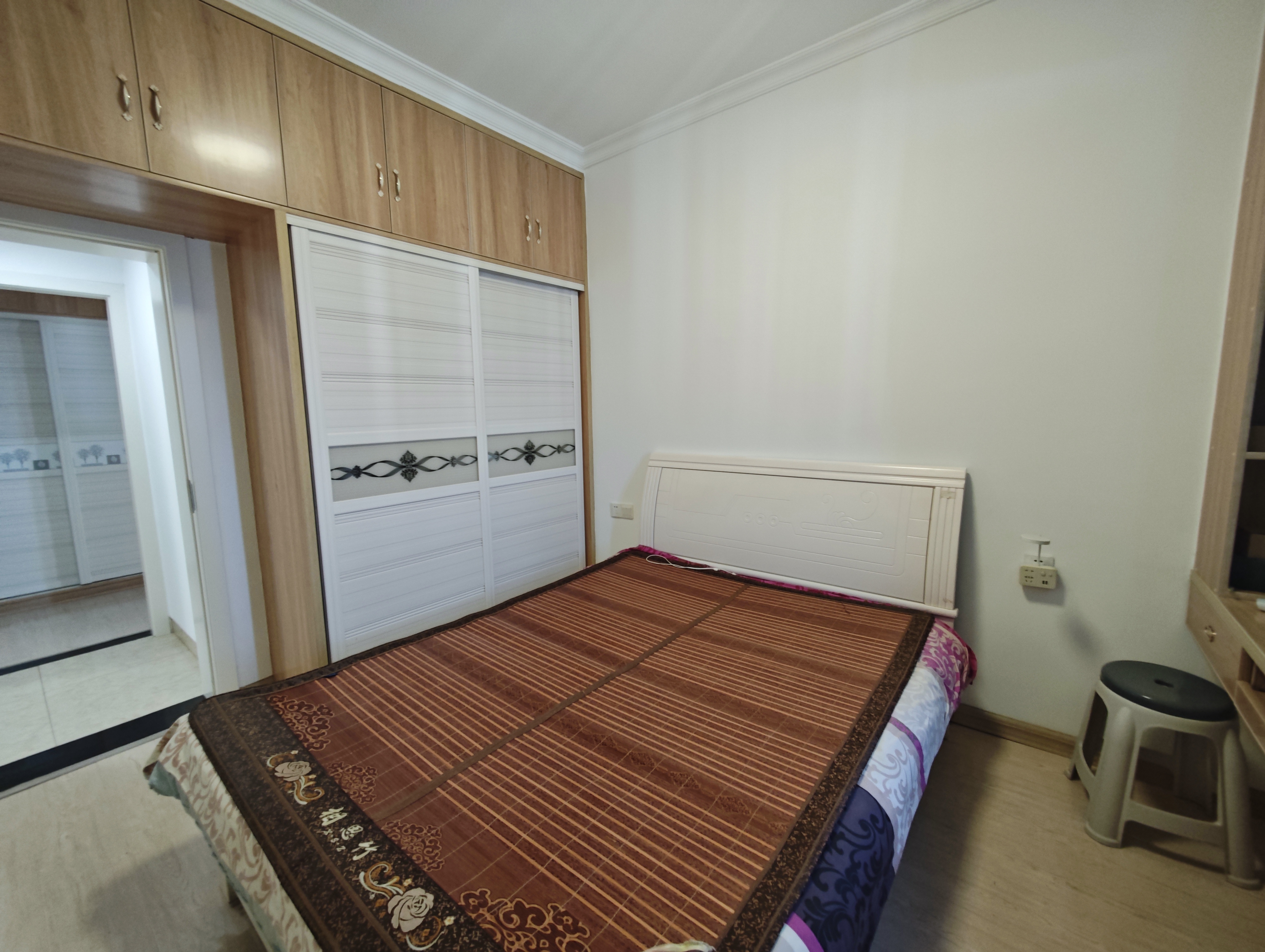 百弘学府城  2室1厅1卫    1300.0元/月 百弘学府城  2室1厅1卫    1300.0元/月室内图