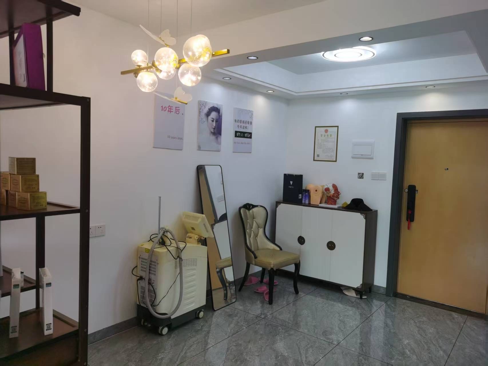 珈宝广场  2室1厅1卫    2100.0元/月 珈宝广场  2室1厅1卫    2100.0元/月户型图