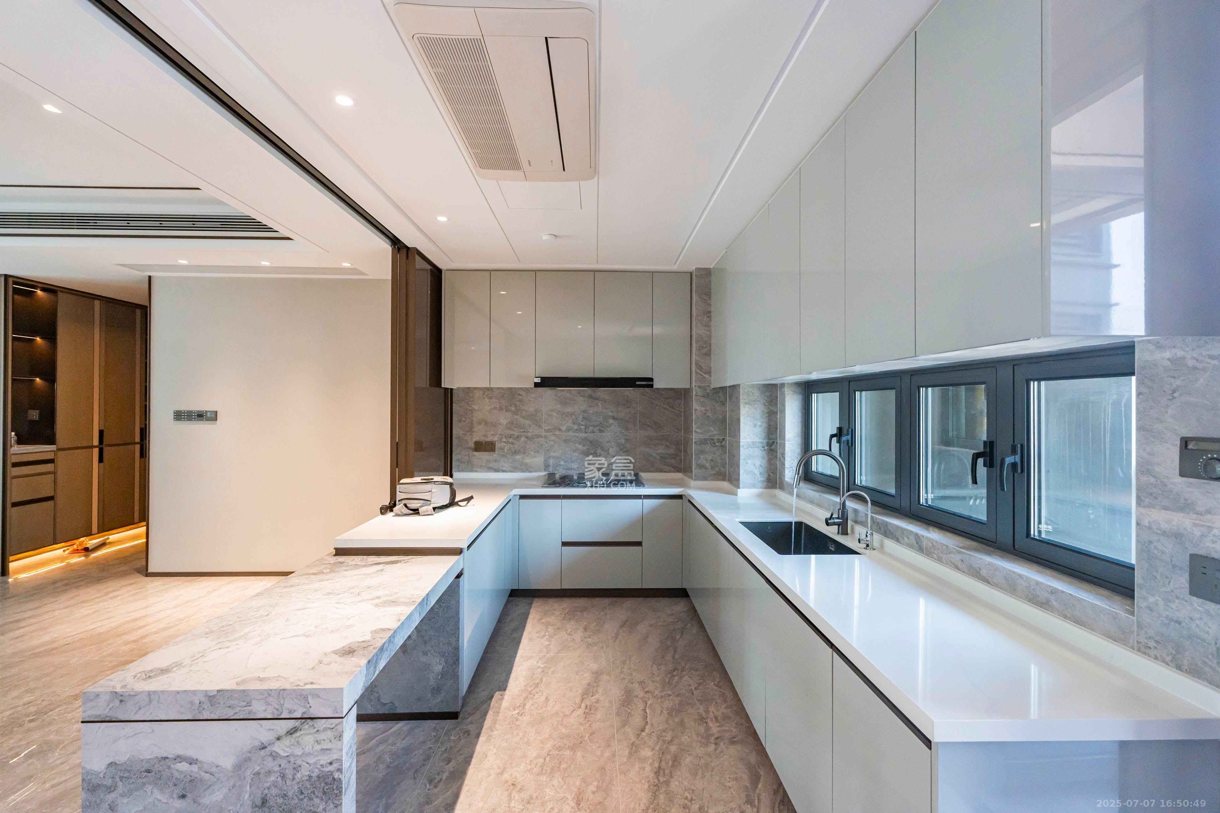 建发养云 4室2厅3卫 16000.0元/月 建发养云 4室2厅3卫 16000.0元/月室内图