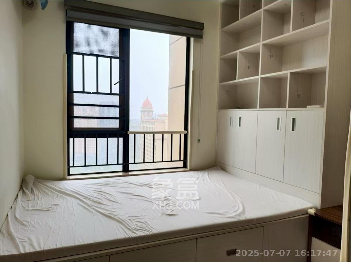 保利城(中航城国际社区、郡原美村) 3室2厅1卫 2400.0元/月 保利城(中航城国际社区、郡原美村) 3室2厅1卫 2400.0元/月室内图