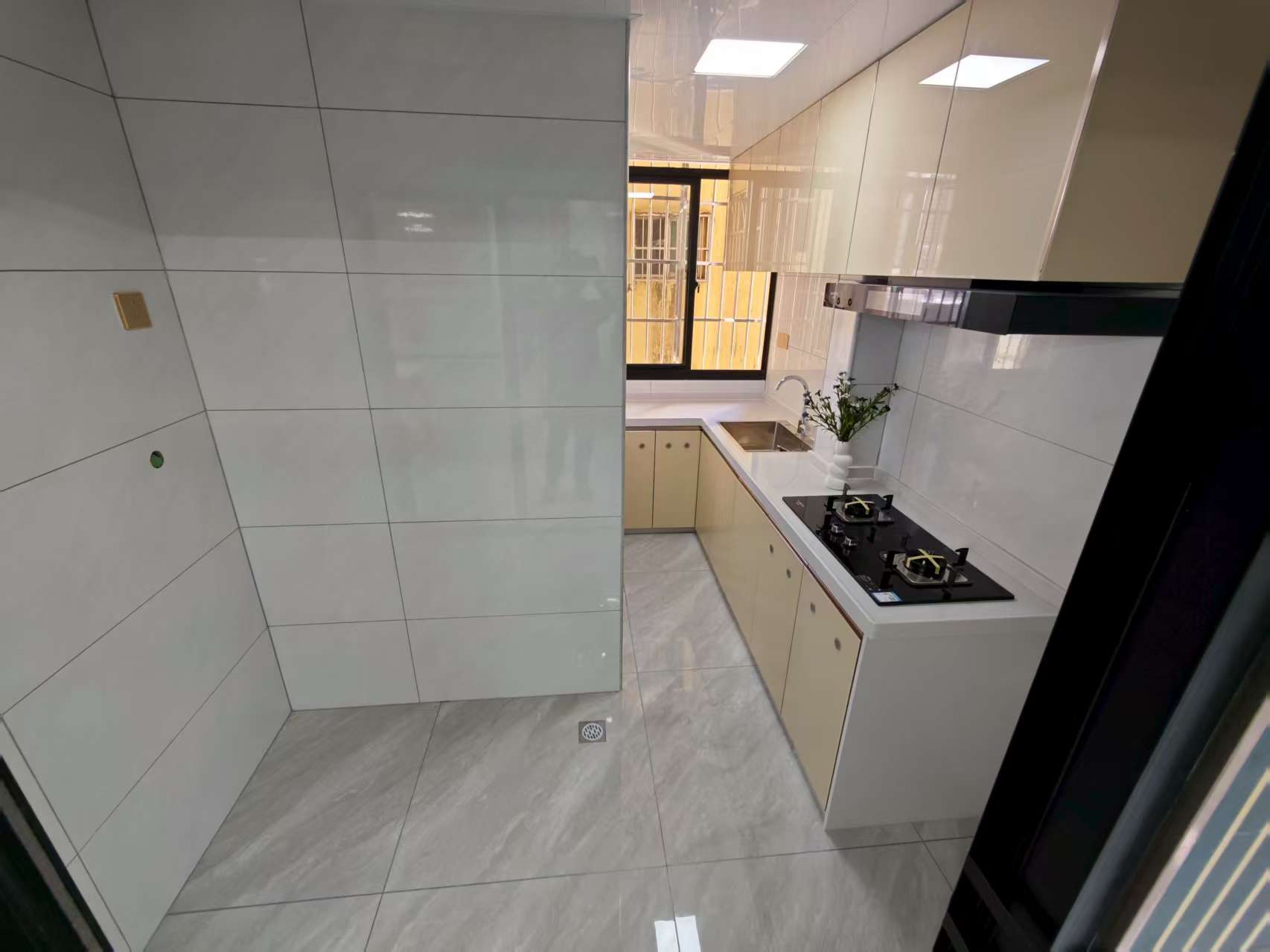 凤翔大厦 1室0厅0卫 79.0万 凤翔大厦 1室0厅0卫 79.0万室内图