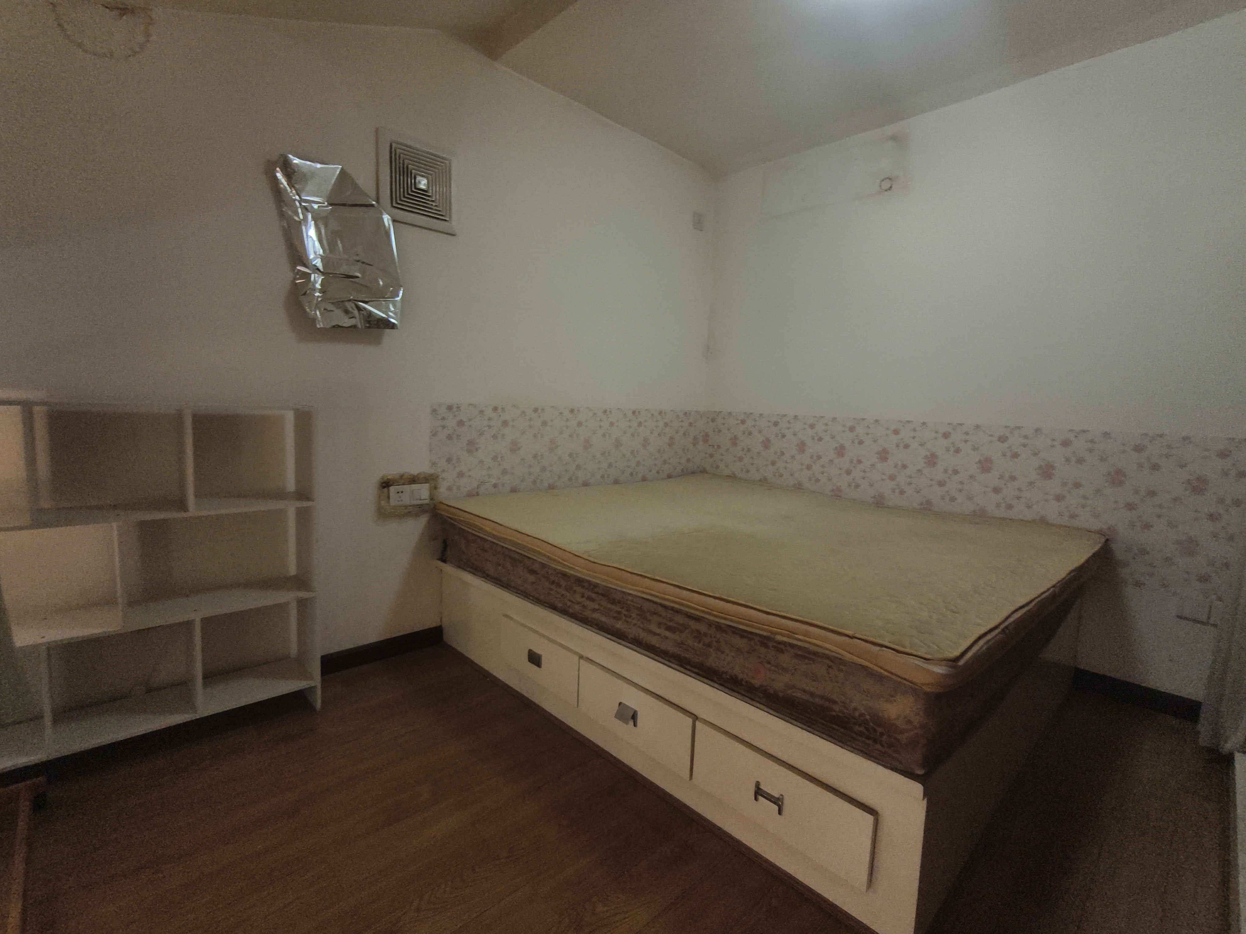 维港十字街 1室1厅1卫 1200.00元/月 维港十字街 1室1厅1卫 1200.00元/月室内图