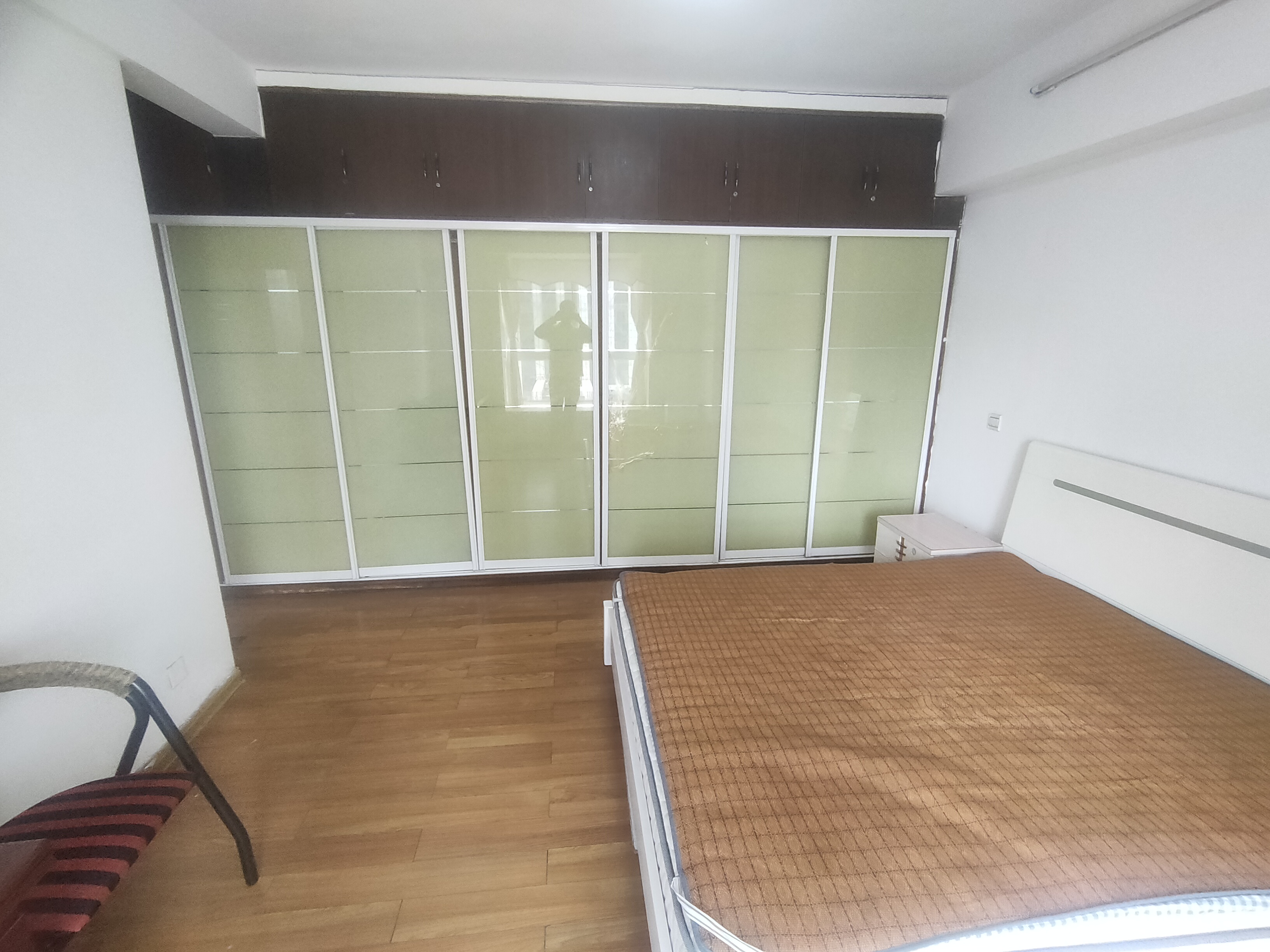 金山广场  3室2厅2卫    2800.0元/月室内图