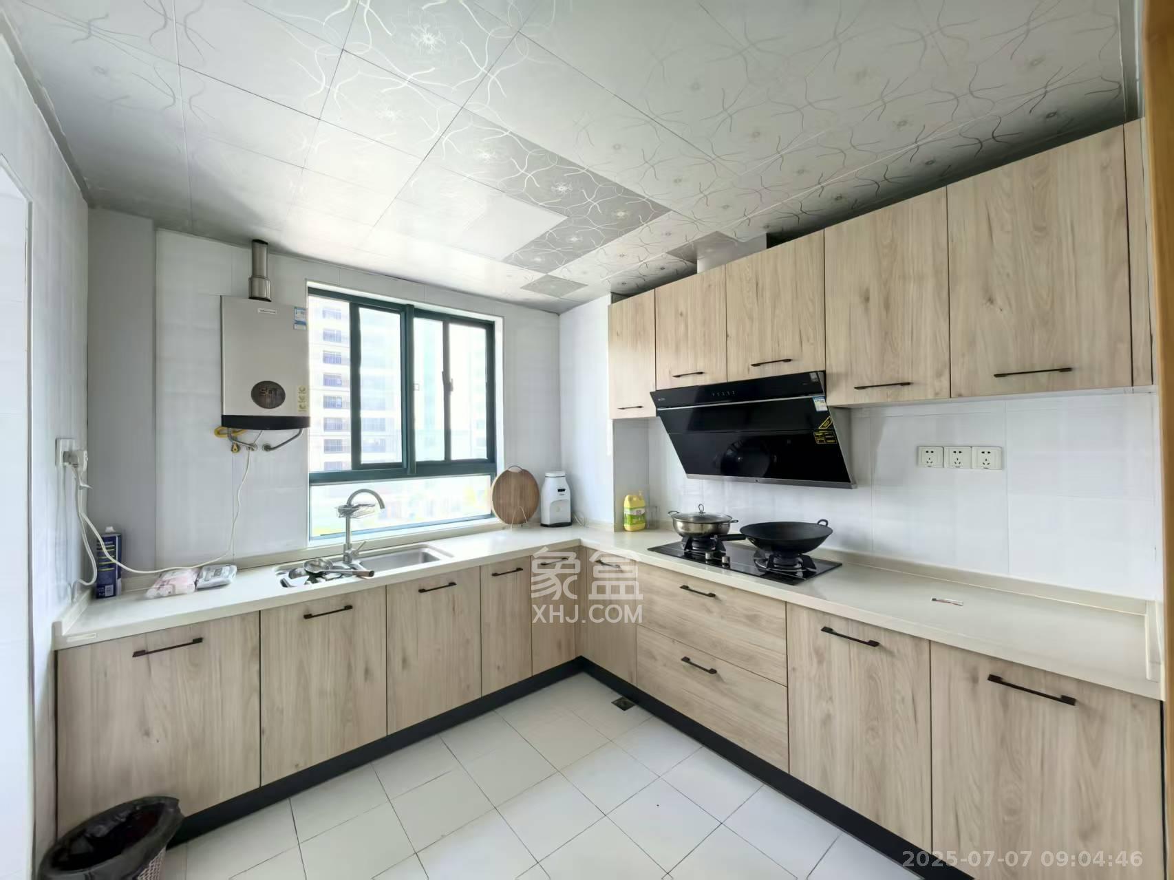 鑫电家园 3室2厅2卫 2000.0元/月 鑫电家园 3室2厅2卫 2000.0元/月室内图