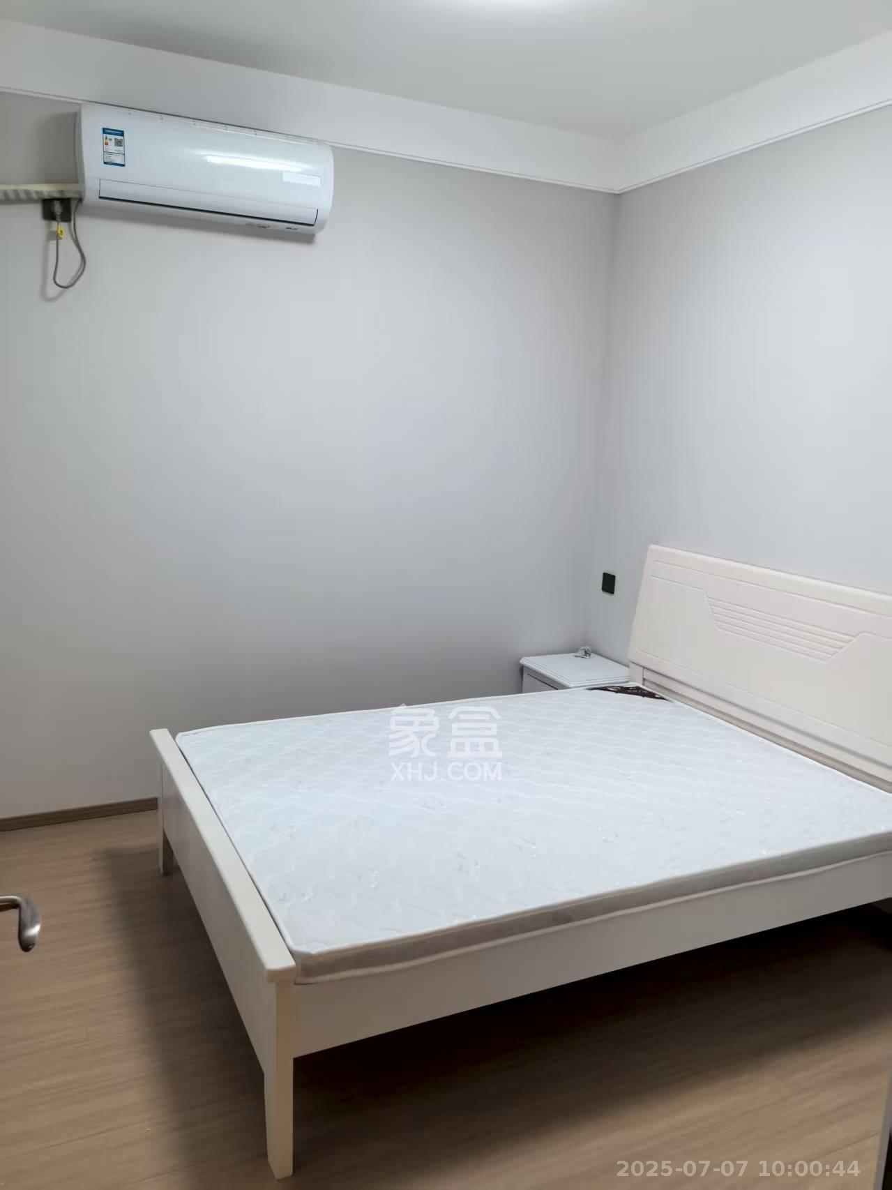 华润凯旋门一期  3室2厅2卫   3200.00元/月室内图
