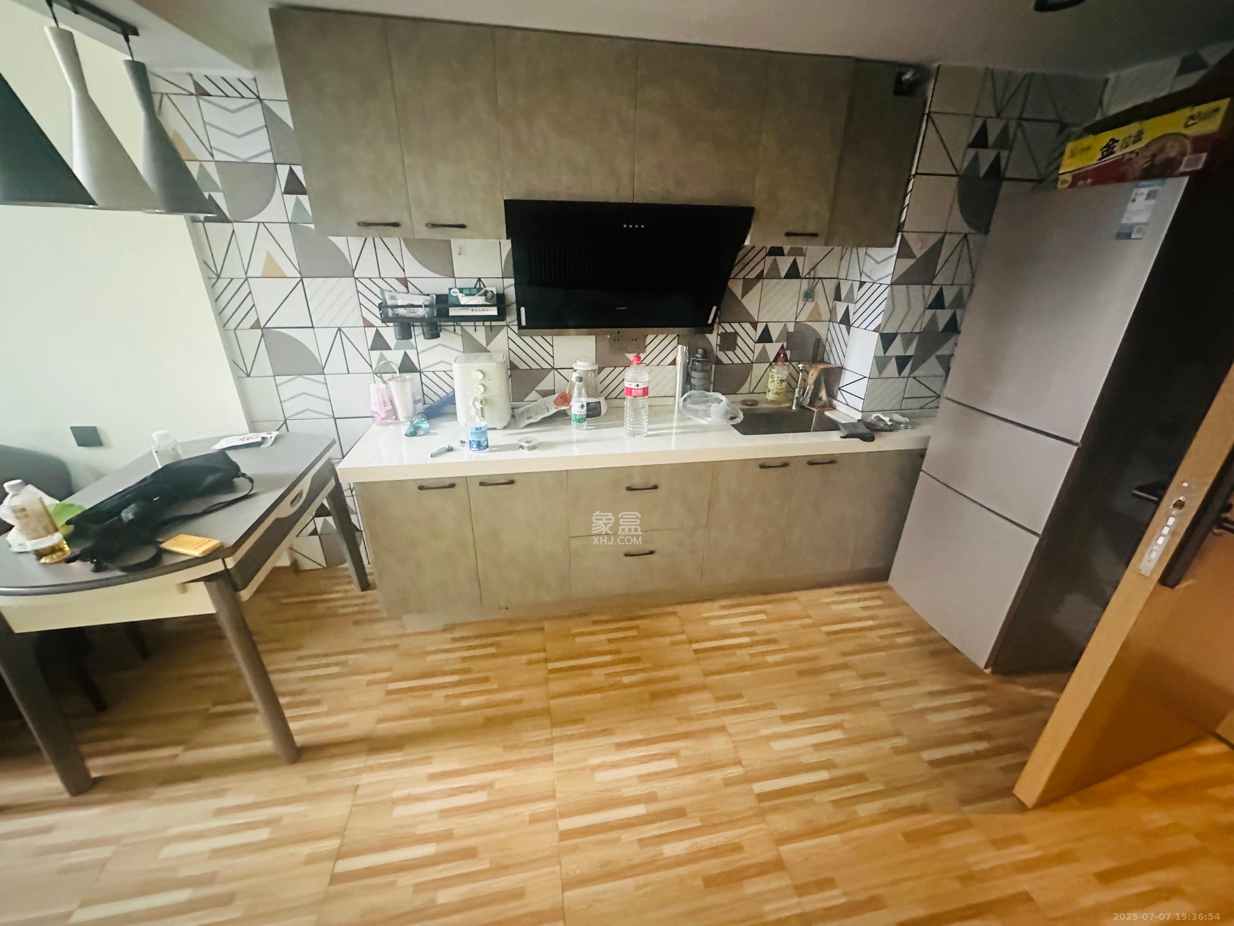 明昇壹城（明昇时代广场）三期  2室1厅1卫    2650.0元/月室内图