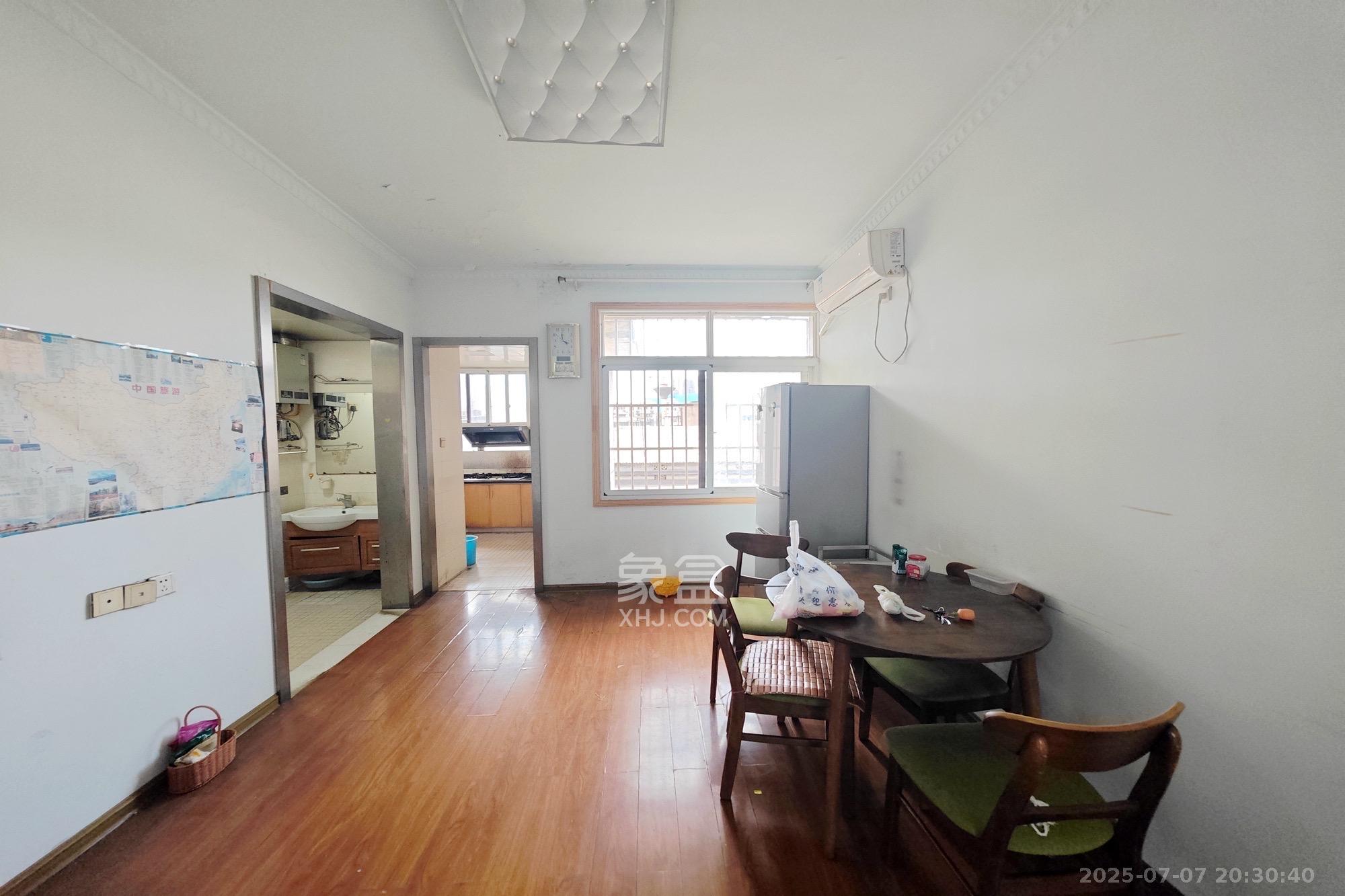 长沙市老干部休养所 3室1厅1卫 2400.0元/月 长沙市老干部休养所 3室1厅1卫 2400.0元/月室内图