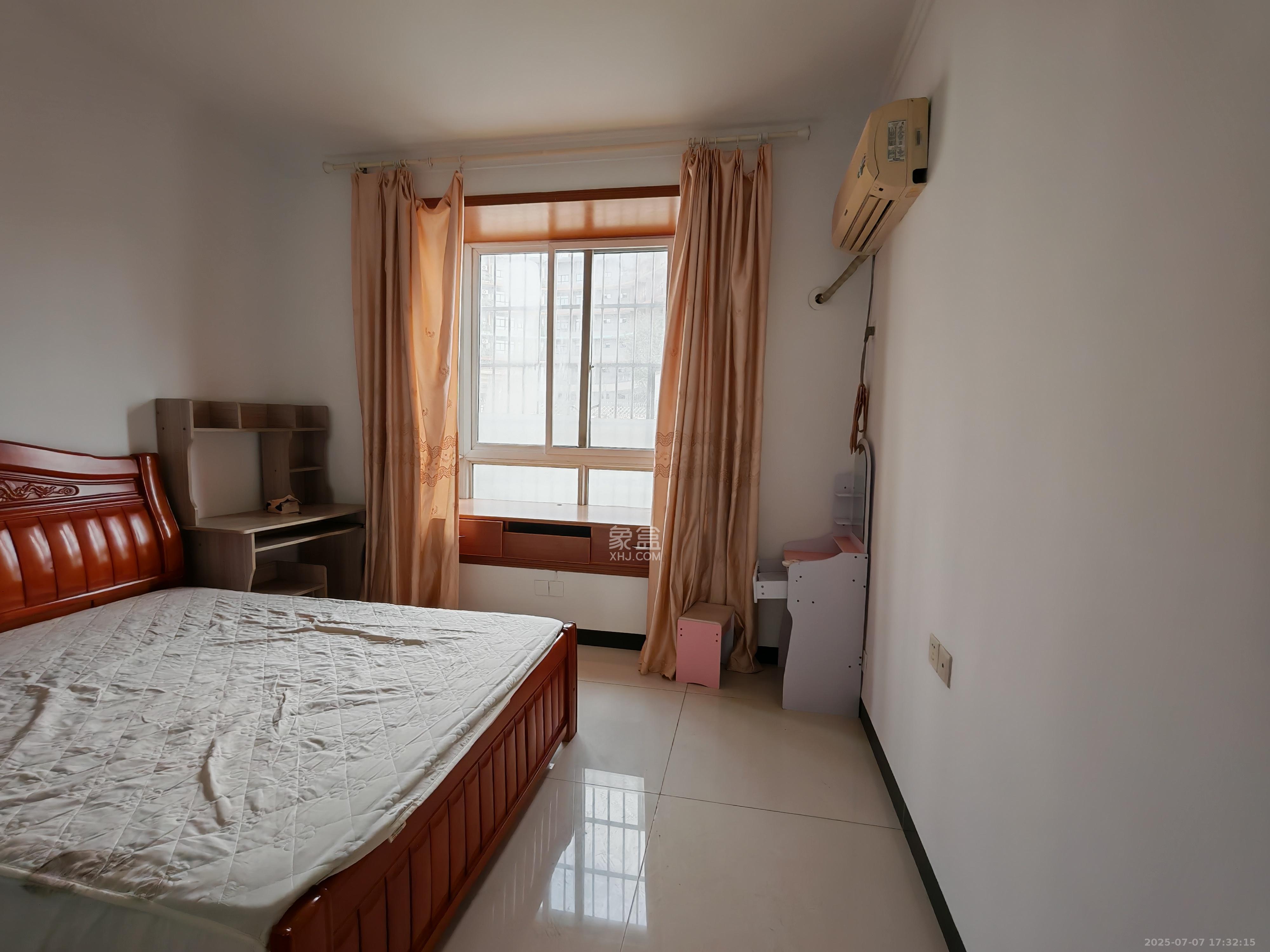 枫华府第 1室0厅0卫 1700.0元/月 枫华府第 1室0厅0卫 1700.0元/月室内图