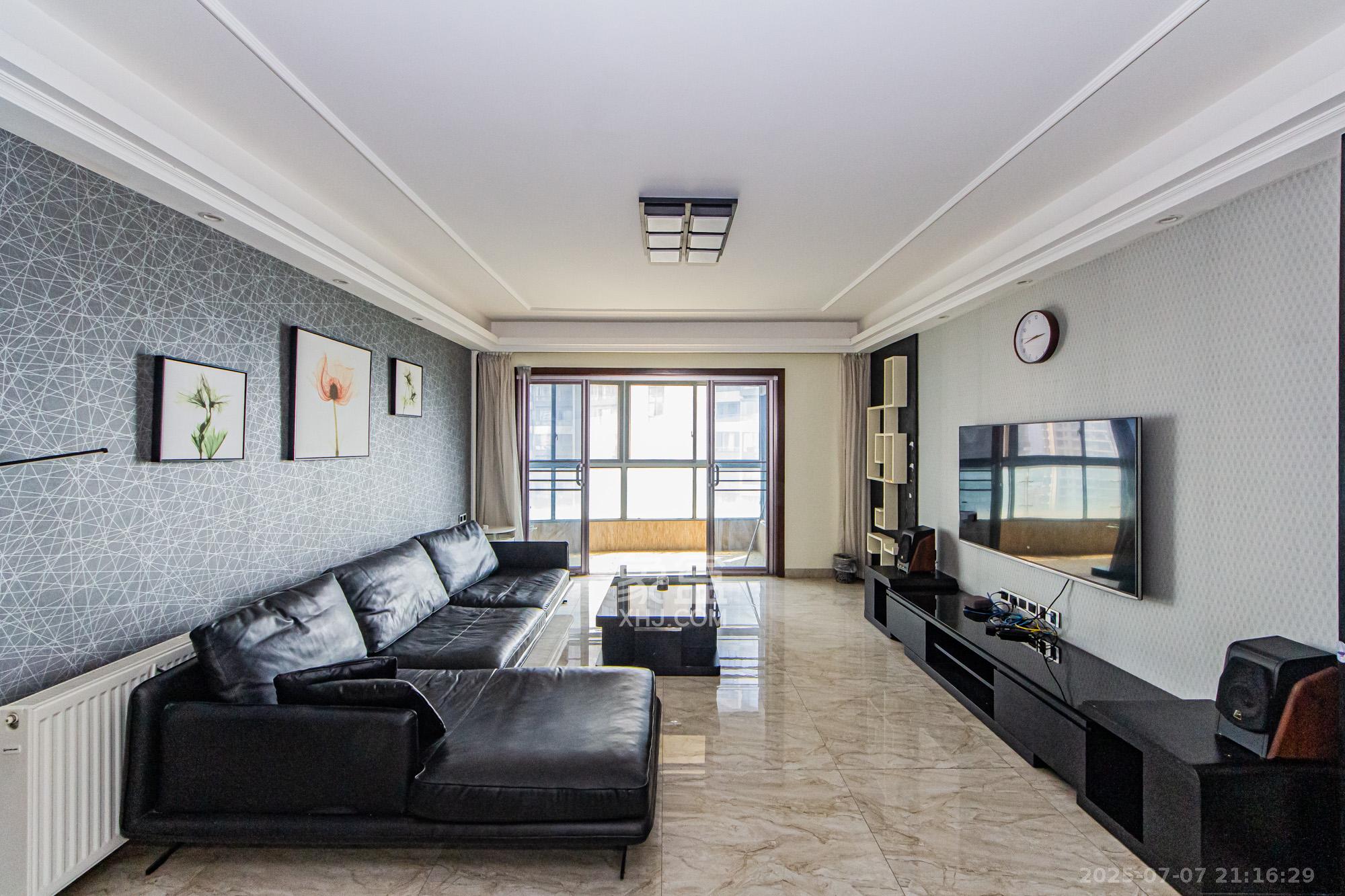 北辰三角洲D3区  1室2厅2卫    230.0万 北辰三角洲D3区  1室2厅2卫    230.0万客厅