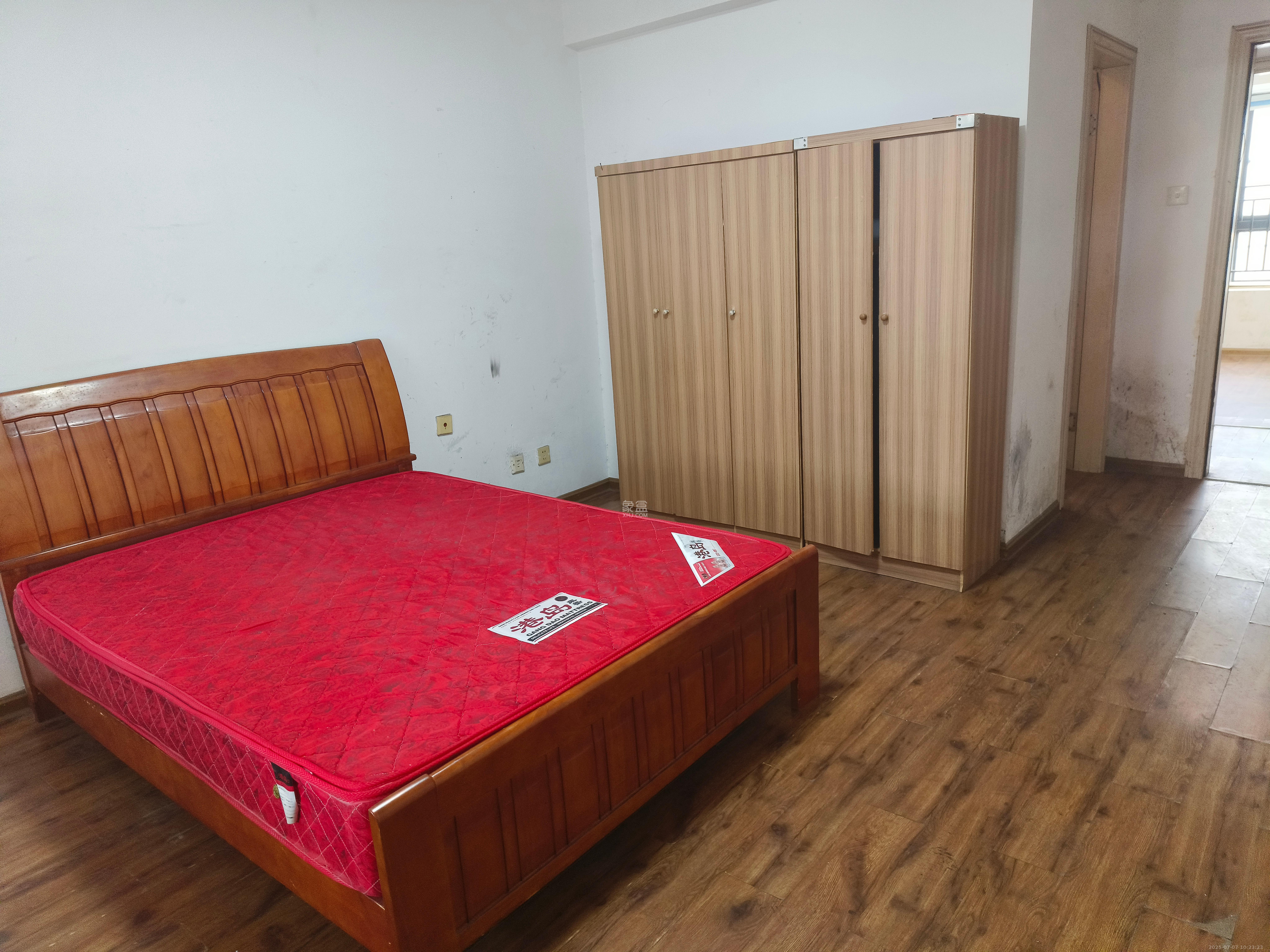 尚都花园城  4室2厅2卫    2300.0元/月 尚都花园城  4室2厅2卫    2300.0元/月室内图