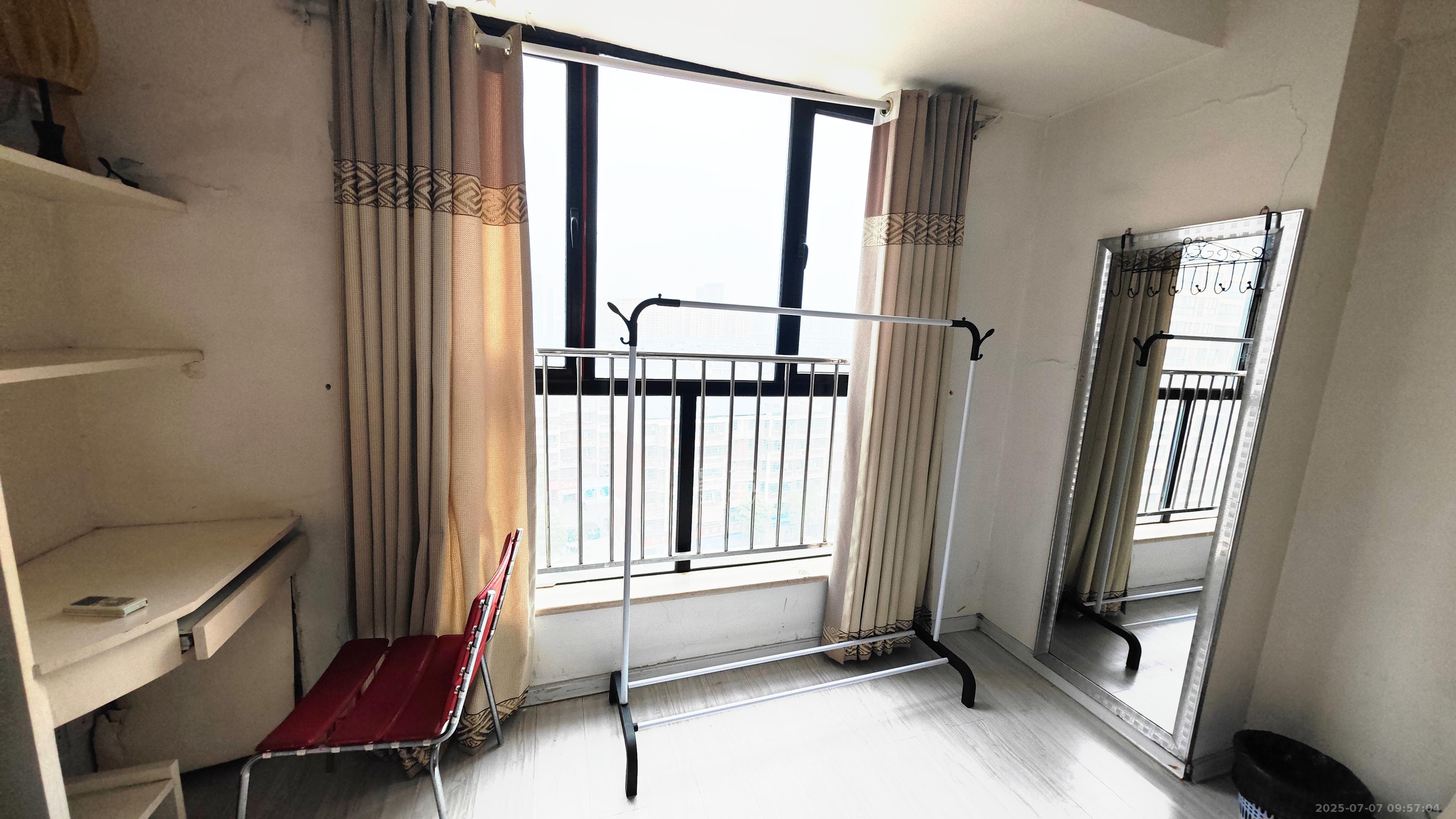 长大卧琥  1室1厅1卫   1600.00元/月室内图